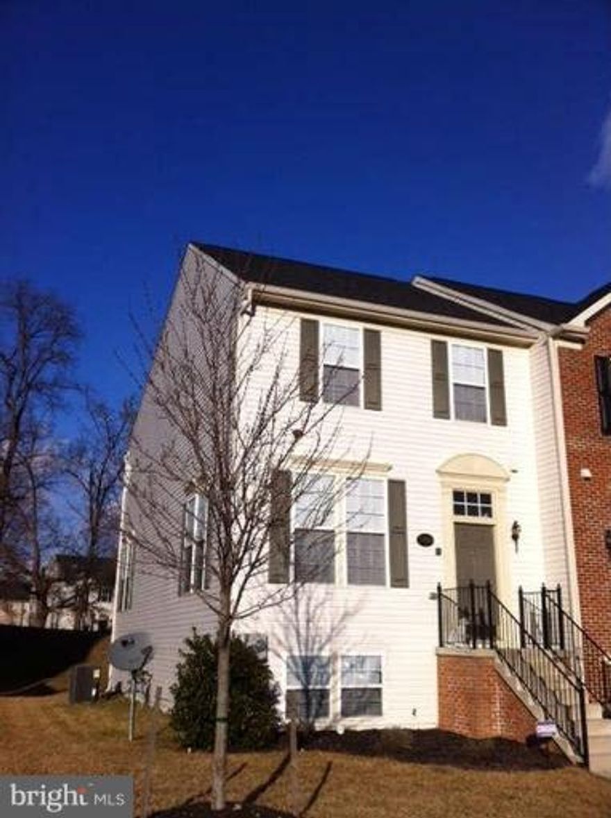 Spacious, sunny and bright, this EOG home is loaded w/ amenities including all appliances, separate soaking tub and shower in MBR, finished lower level w/ rough-in plumbing, walk-in closet, carpet & hardwood flooring throughout. Shows well but  in as-is condition. Seller only accepts offers from non-profit organizations during first 14 days on market.  Owner occupant & investor offers on day 15.