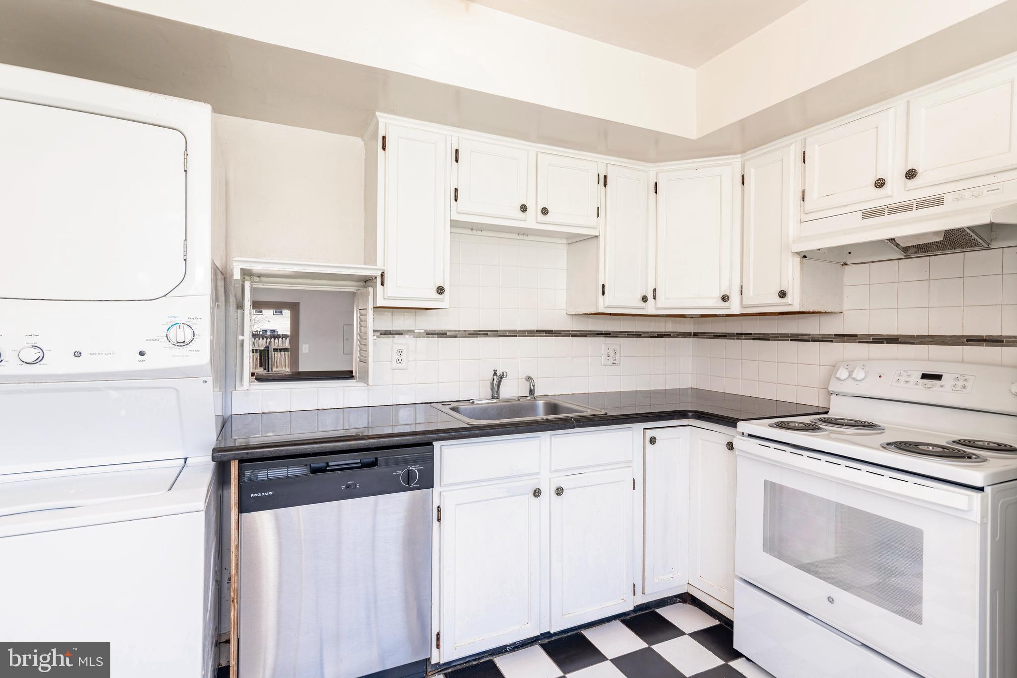 ASHTON GLEN - Residential