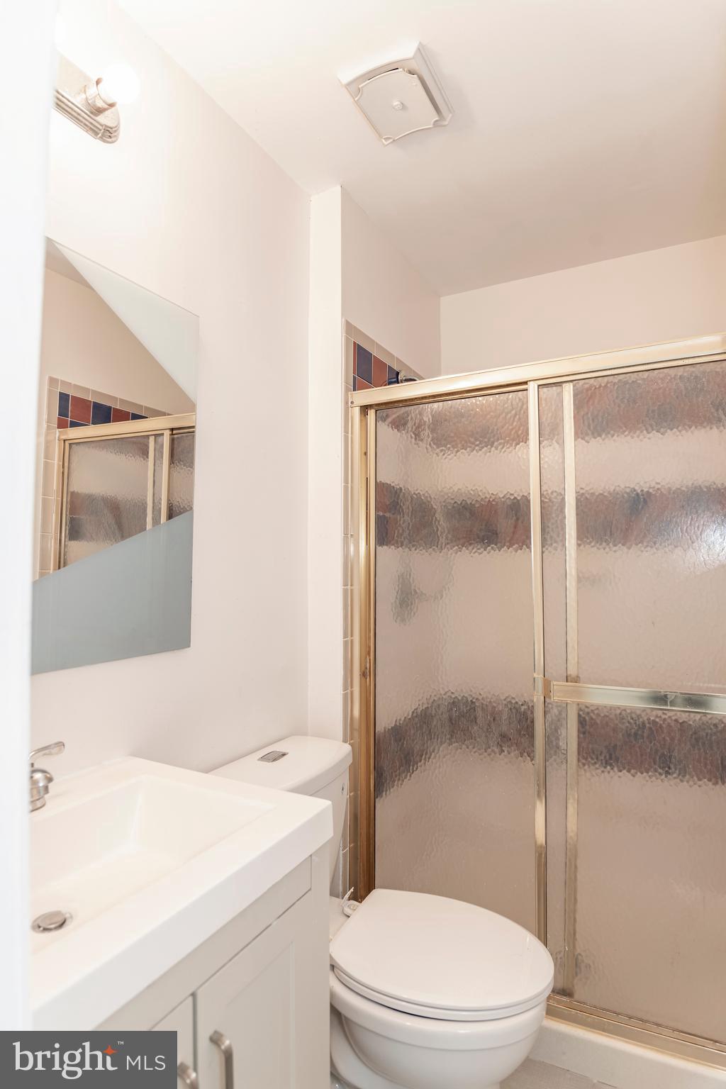 ASHTON GLEN - Residential