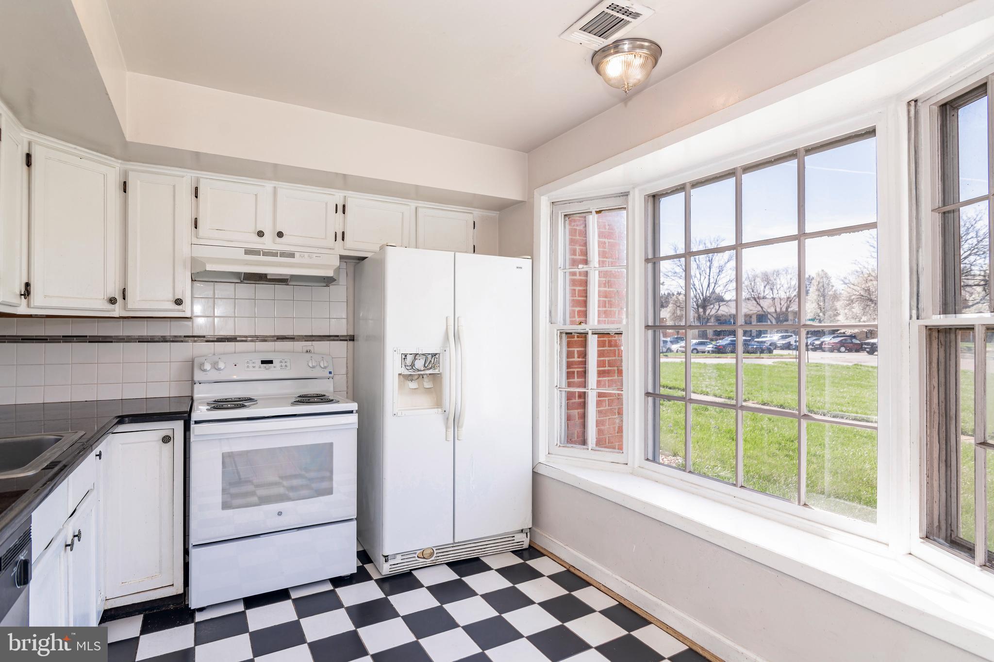 ASHTON GLEN - Residential