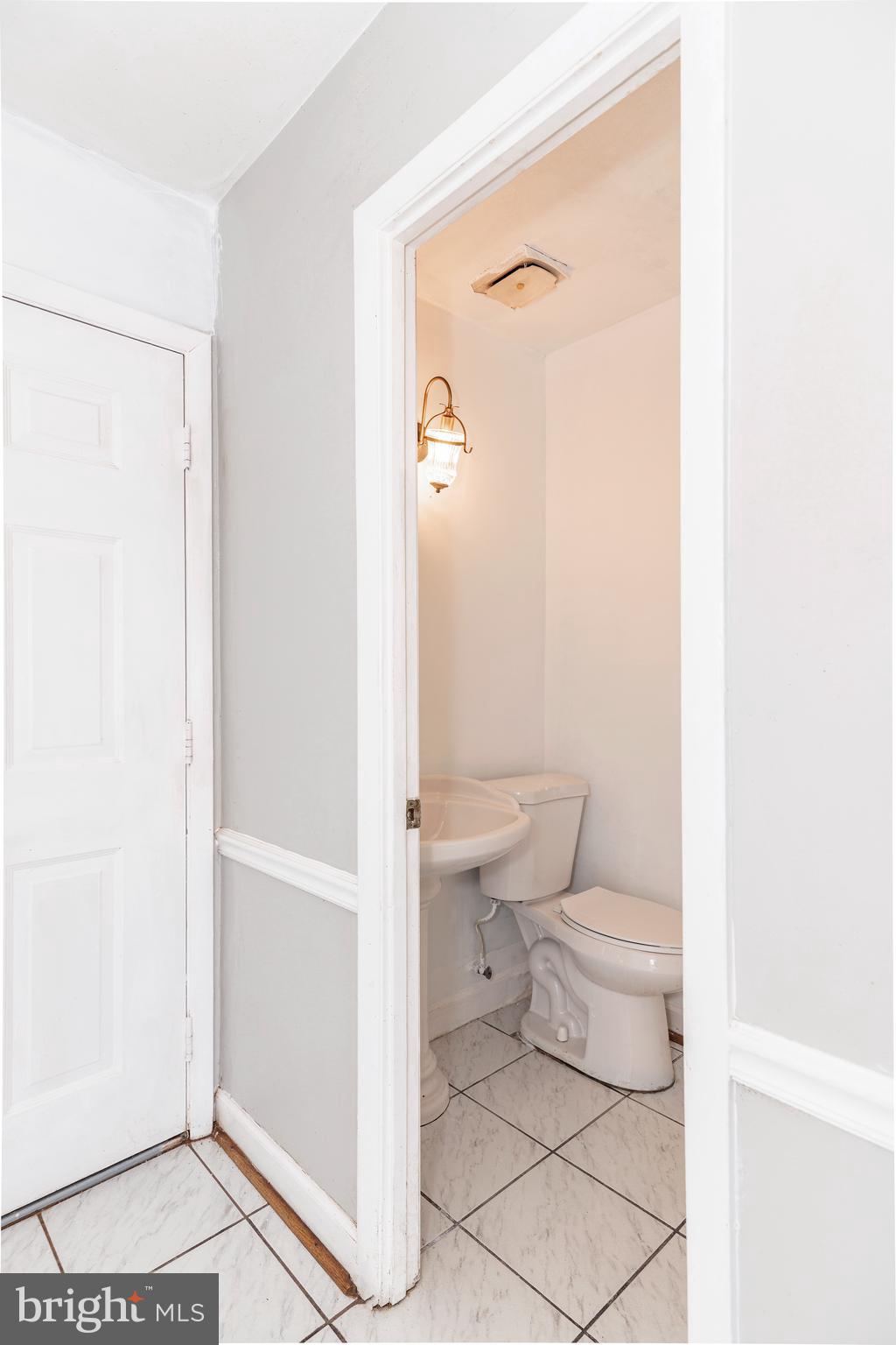 ASHTON GLEN - Residential