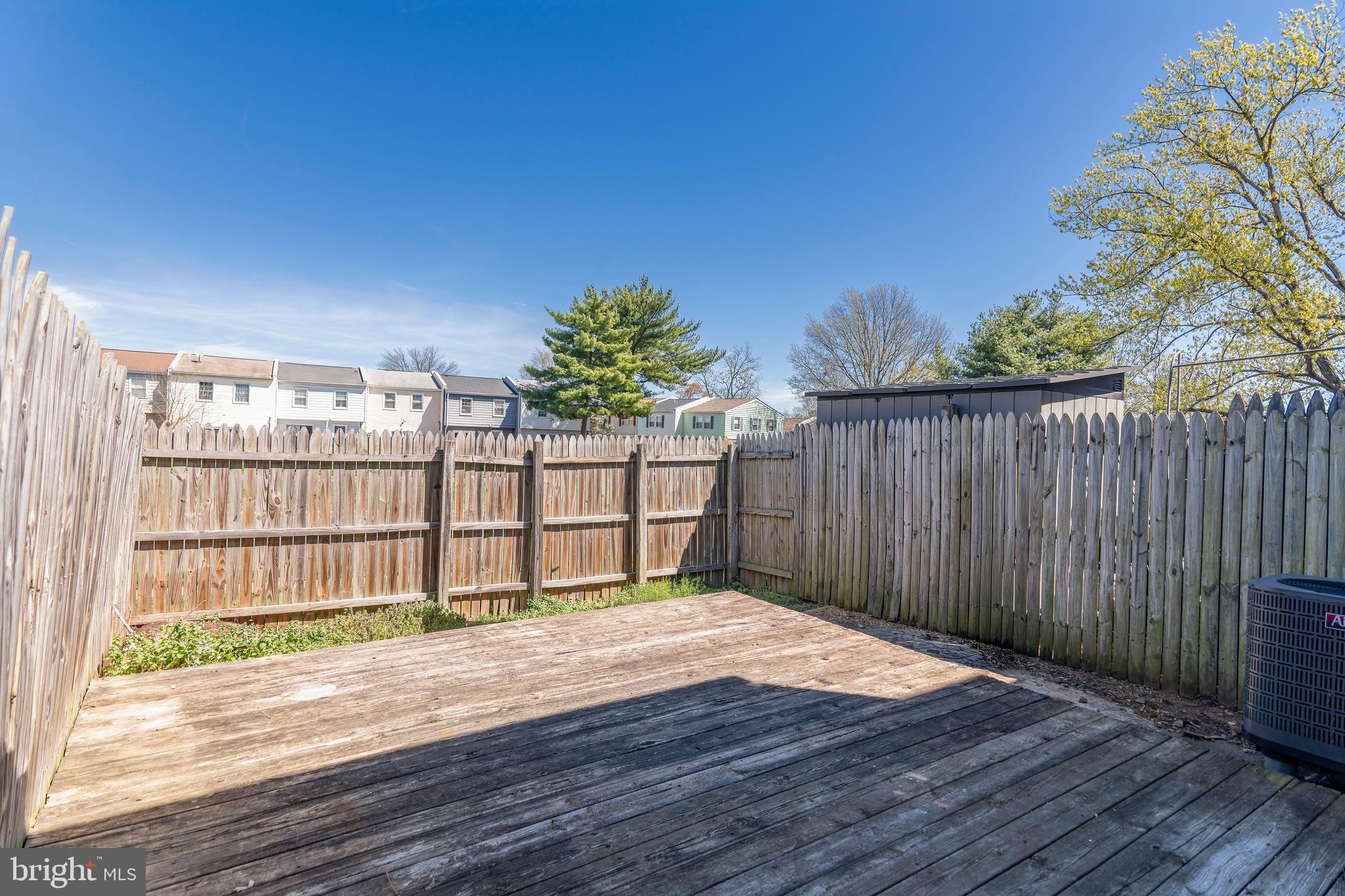 ASHTON GLEN - Residential