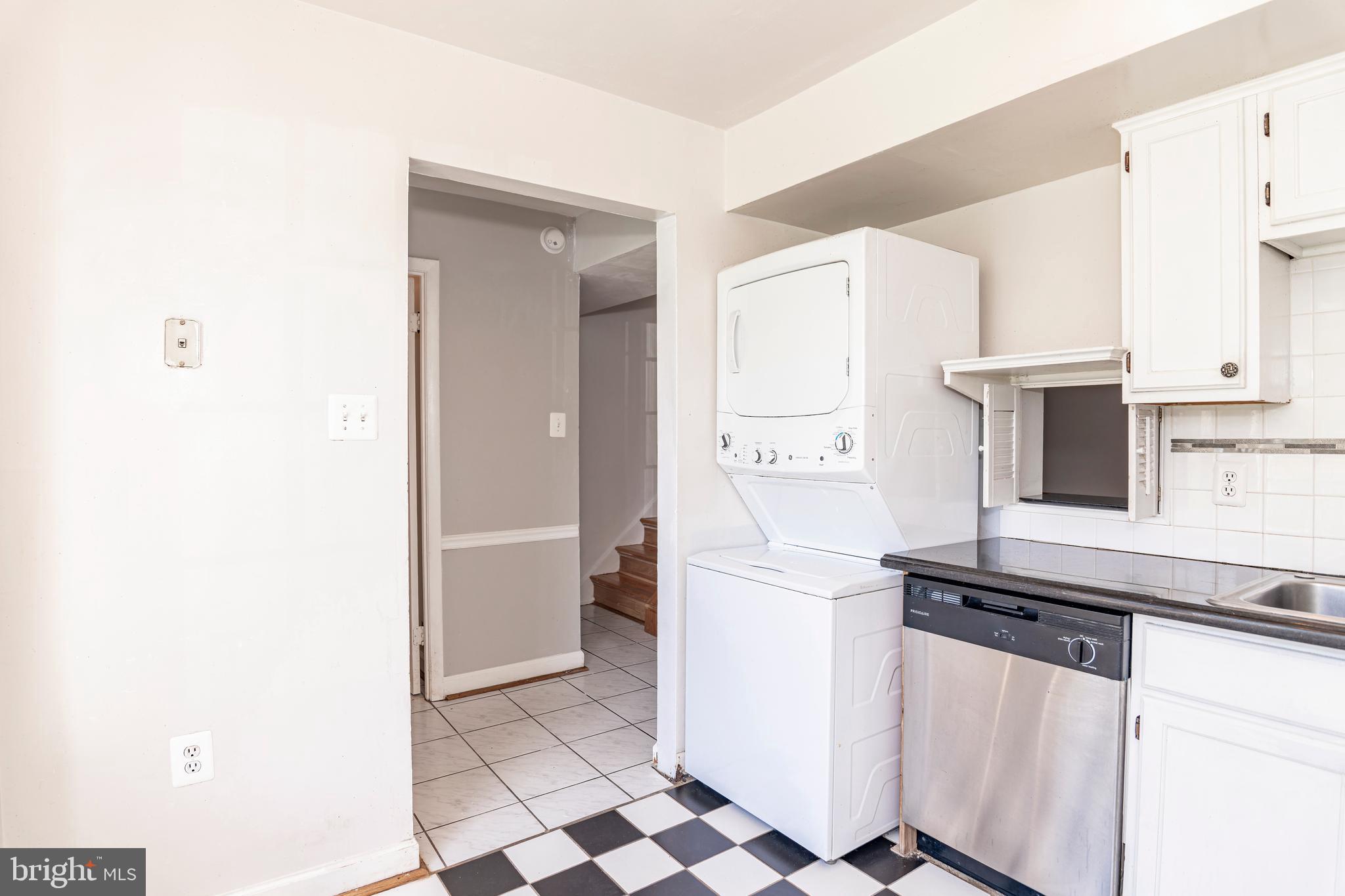 ASHTON GLEN - Residential