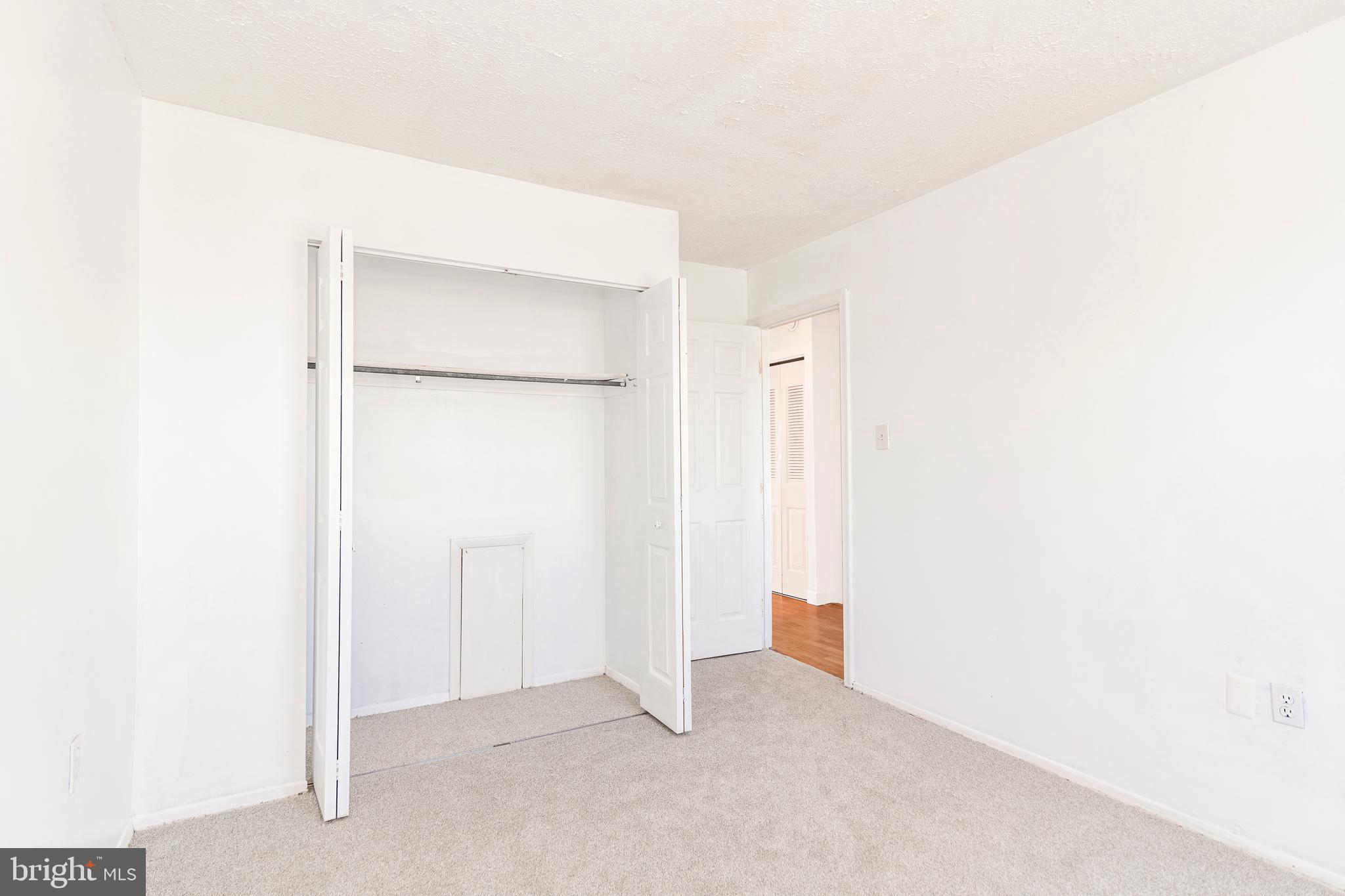 ASHTON GLEN - Residential