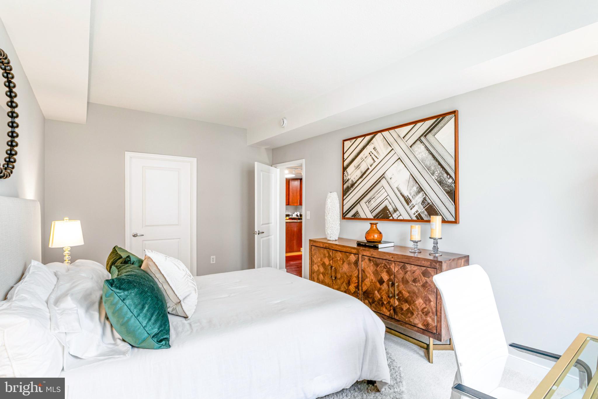 ONE NATIONAL HARBOR CONDOMINIUM - Residential