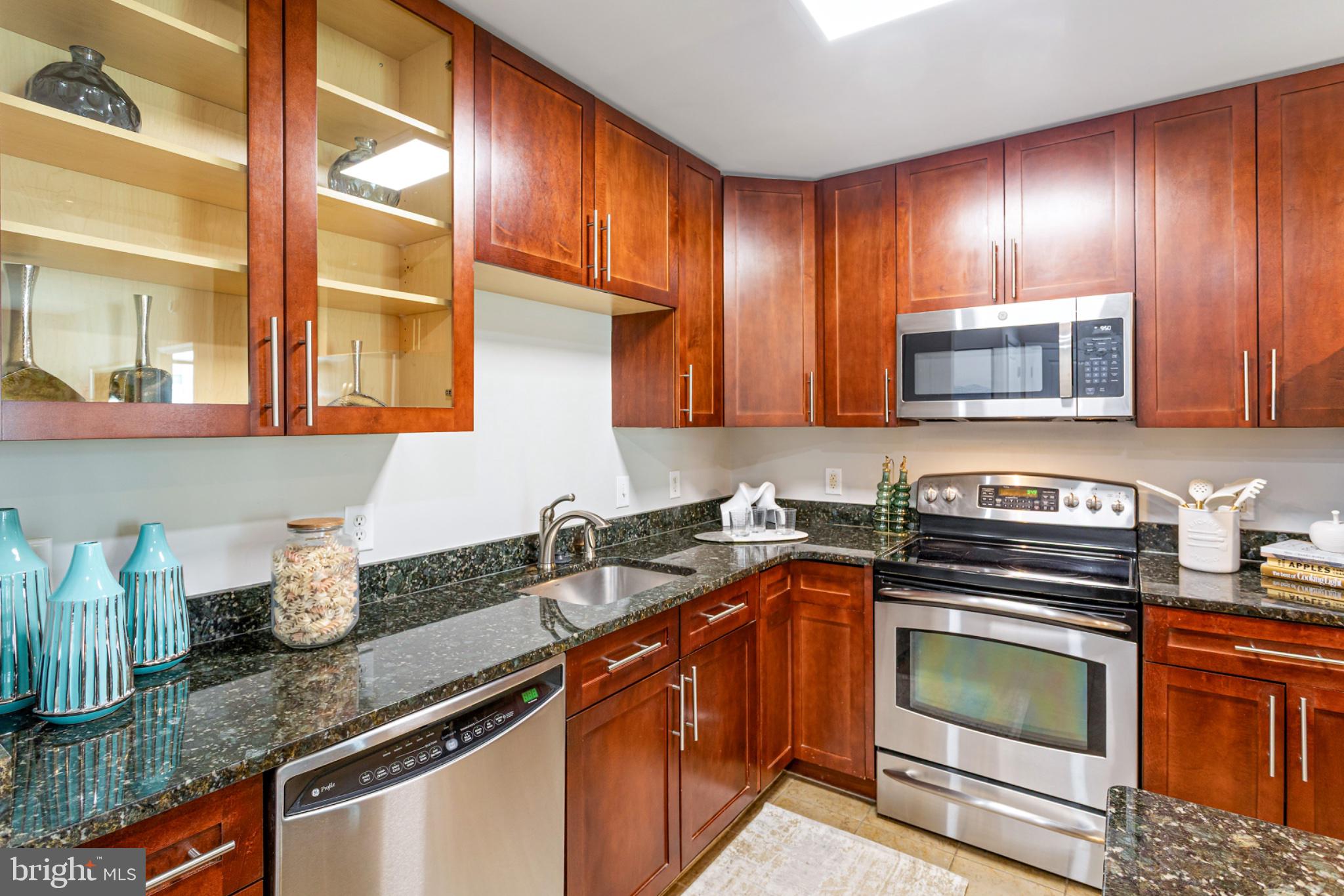 ONE NATIONAL HARBOR CONDOMINIUM - Residential