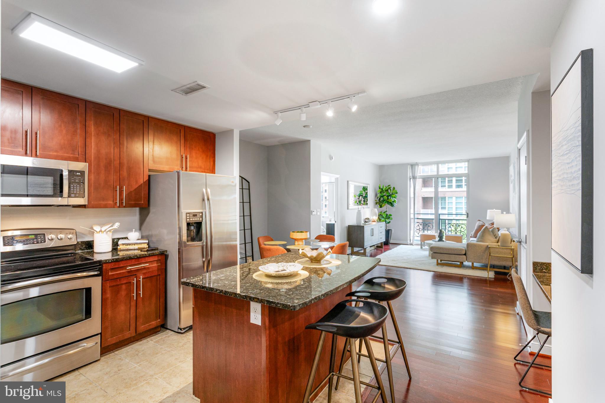 ONE NATIONAL HARBOR CONDOMINIUM - Residential