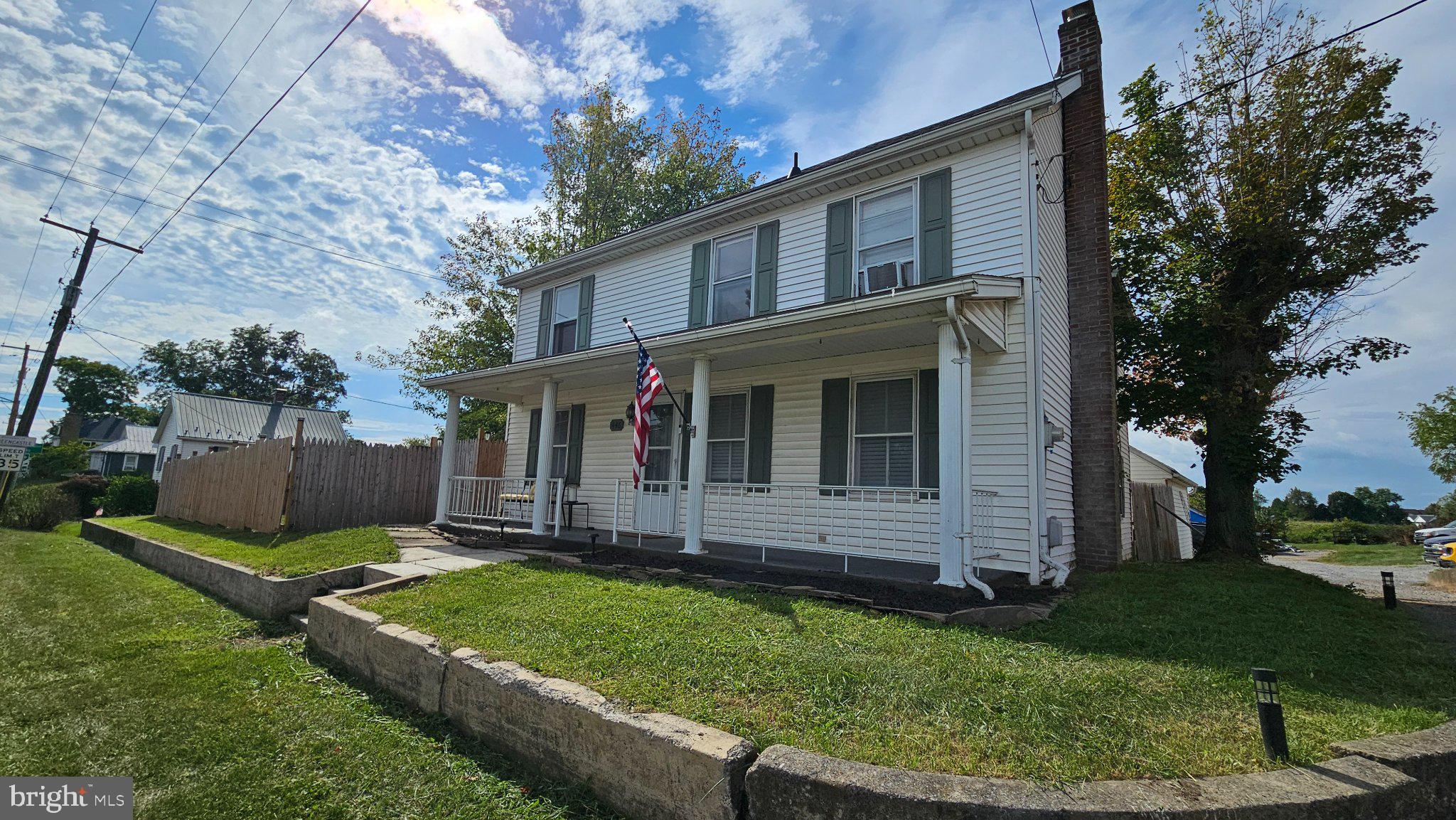 446 BUCHANAN TRAIL W