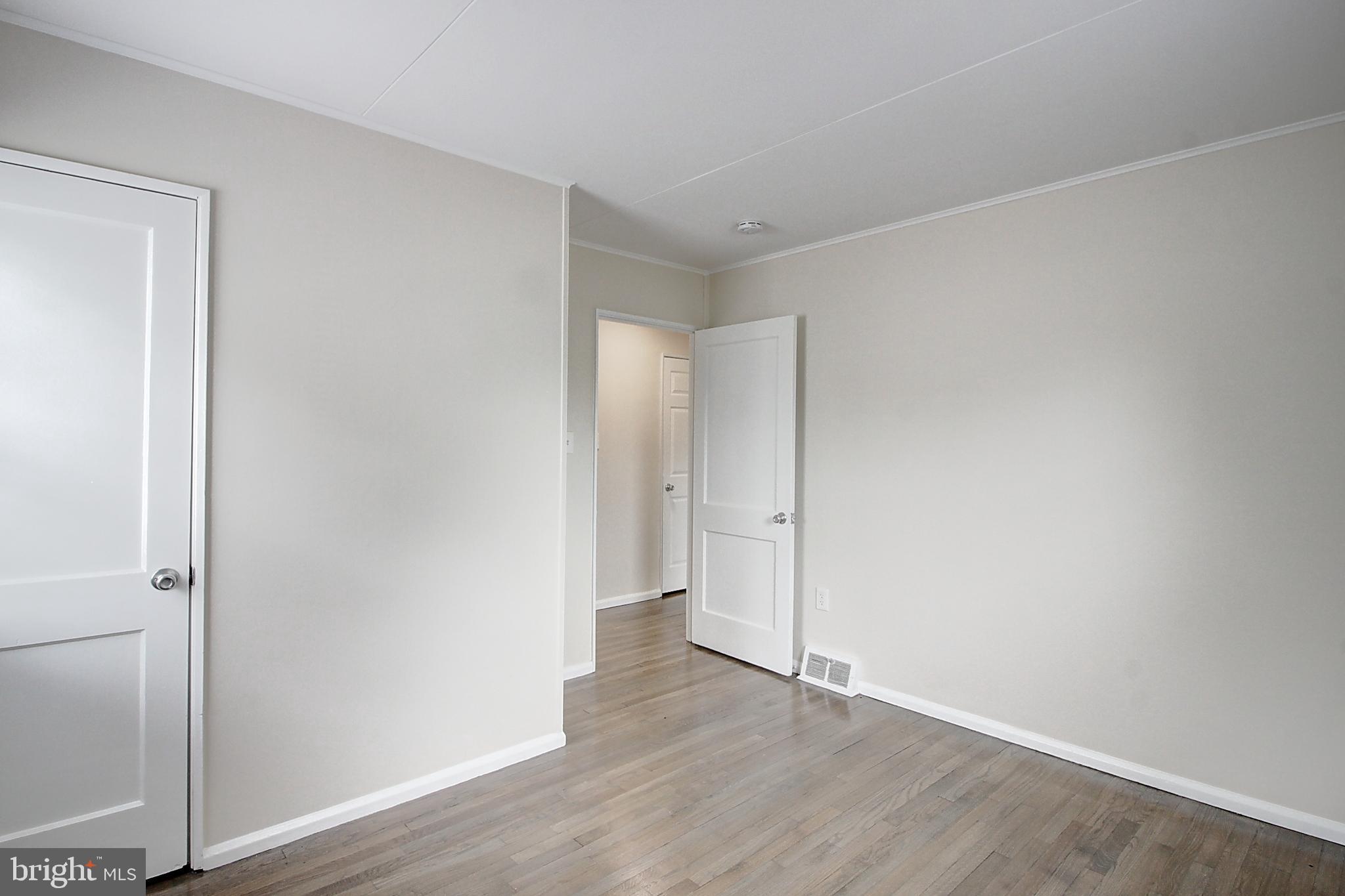 VILLA ESTATES - Residential Lease