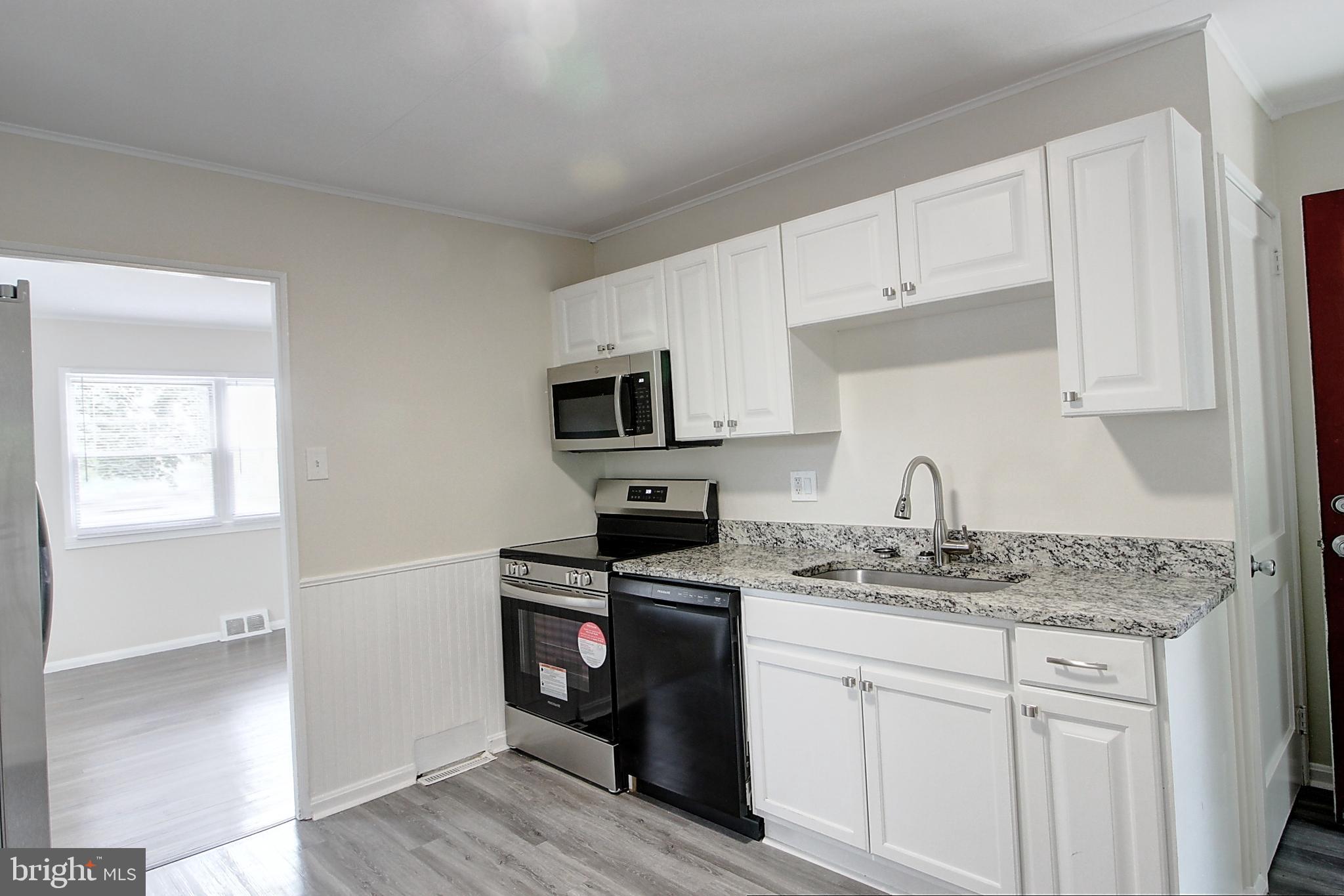 VILLA ESTATES - Residential Lease