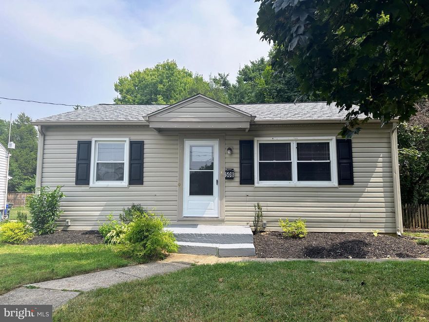 CHARMING TWO BEDROOM HOUSE WITH LARGE YARD.   HOUSE HAS BEEN UPDATED.  ADORABLE KITCHEN WITH SPACE FOR A TABLE.   BASEMENT IS UNFINISHED BUT CLEAN AND DRY.  VERY USUABLE!   BACK YARD HAS A FIRE PIT, LOTS OF TREE/SHADE.  GREAT PLACE TO HANG OUT WITH FRIENDS AND HAVE COOK OUTS!!   WORK SHOULD BE DONE BY THE 15TH.  THIS HOUSE WILL RENT QUICKLY!