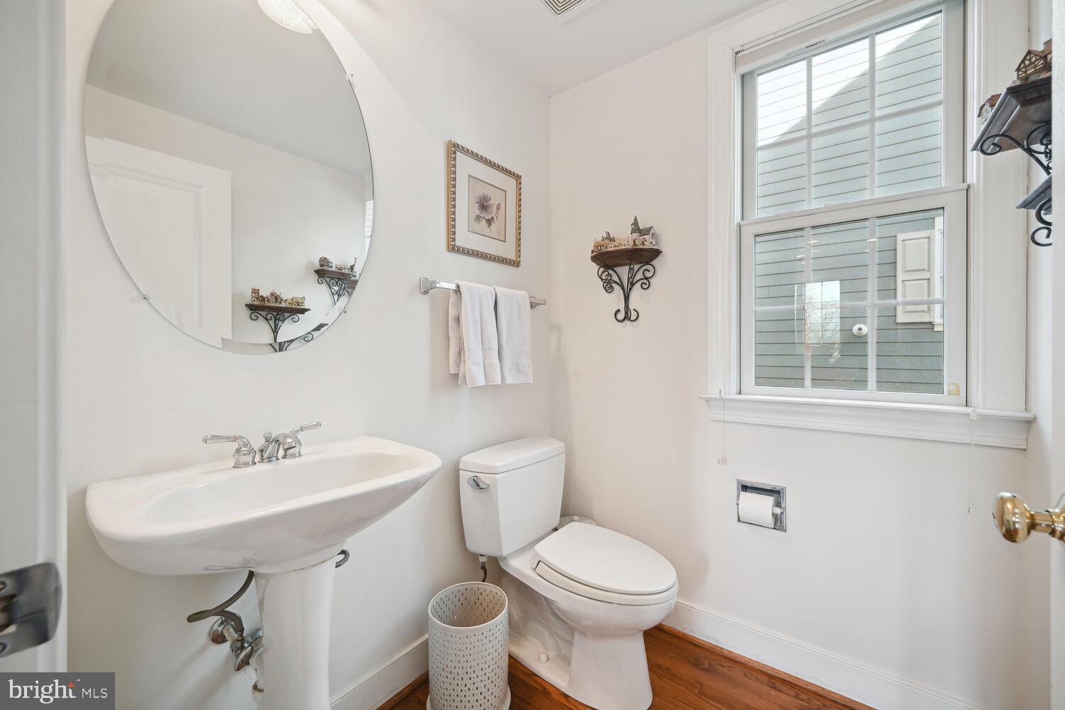 TUCKAHOE VILLAGE - Residential