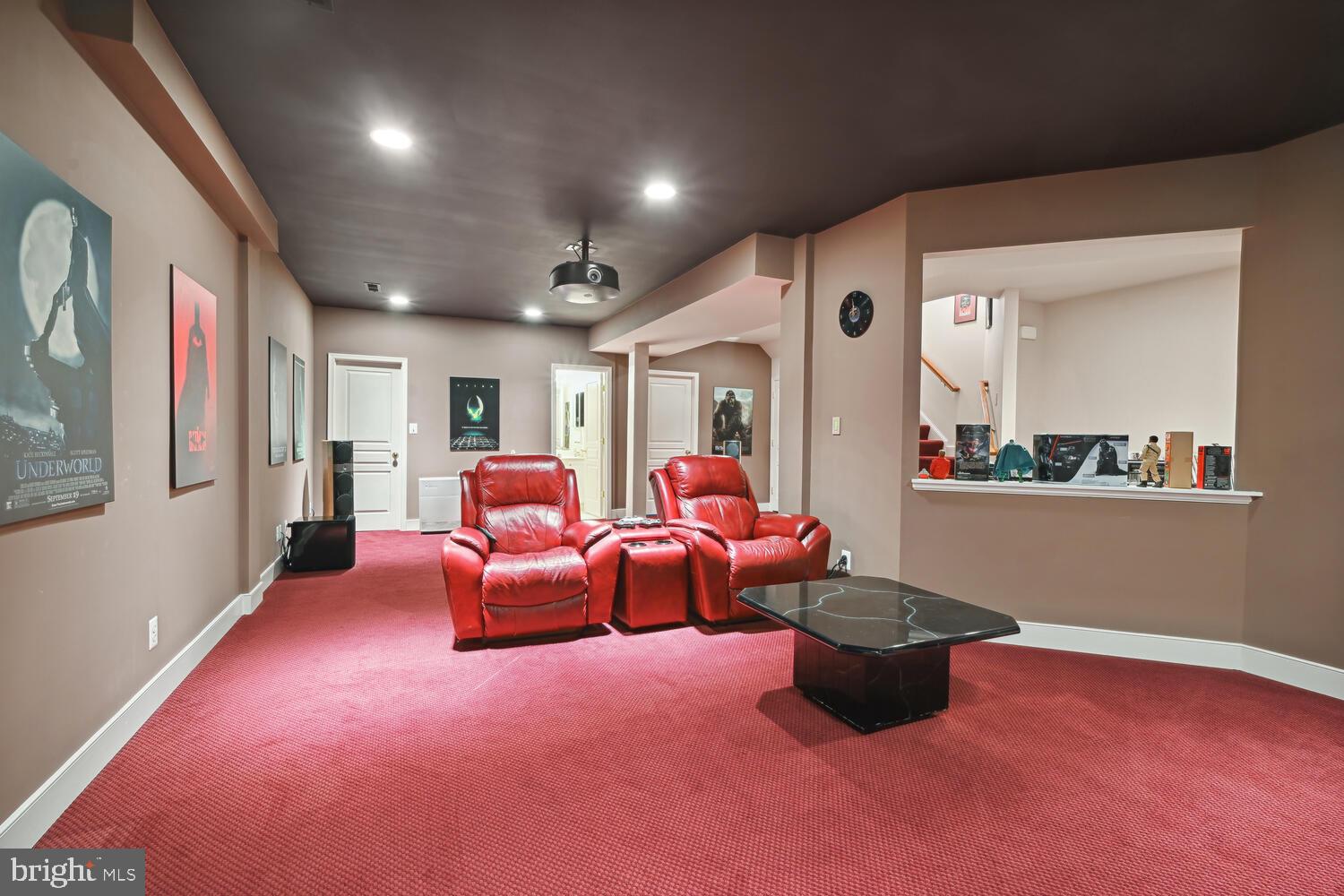 TUCKAHOE VILLAGE - Residential