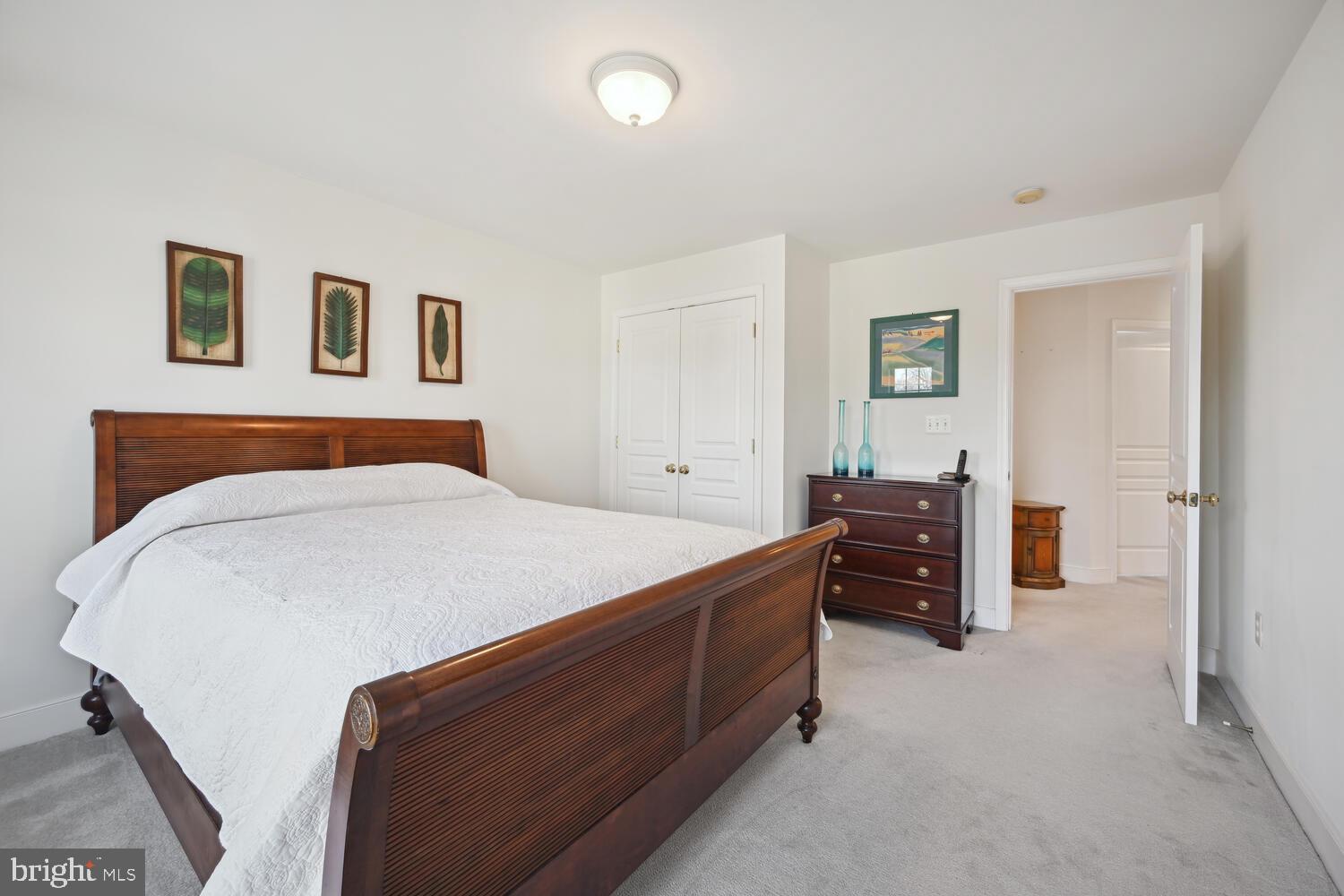 TUCKAHOE VILLAGE - Residential