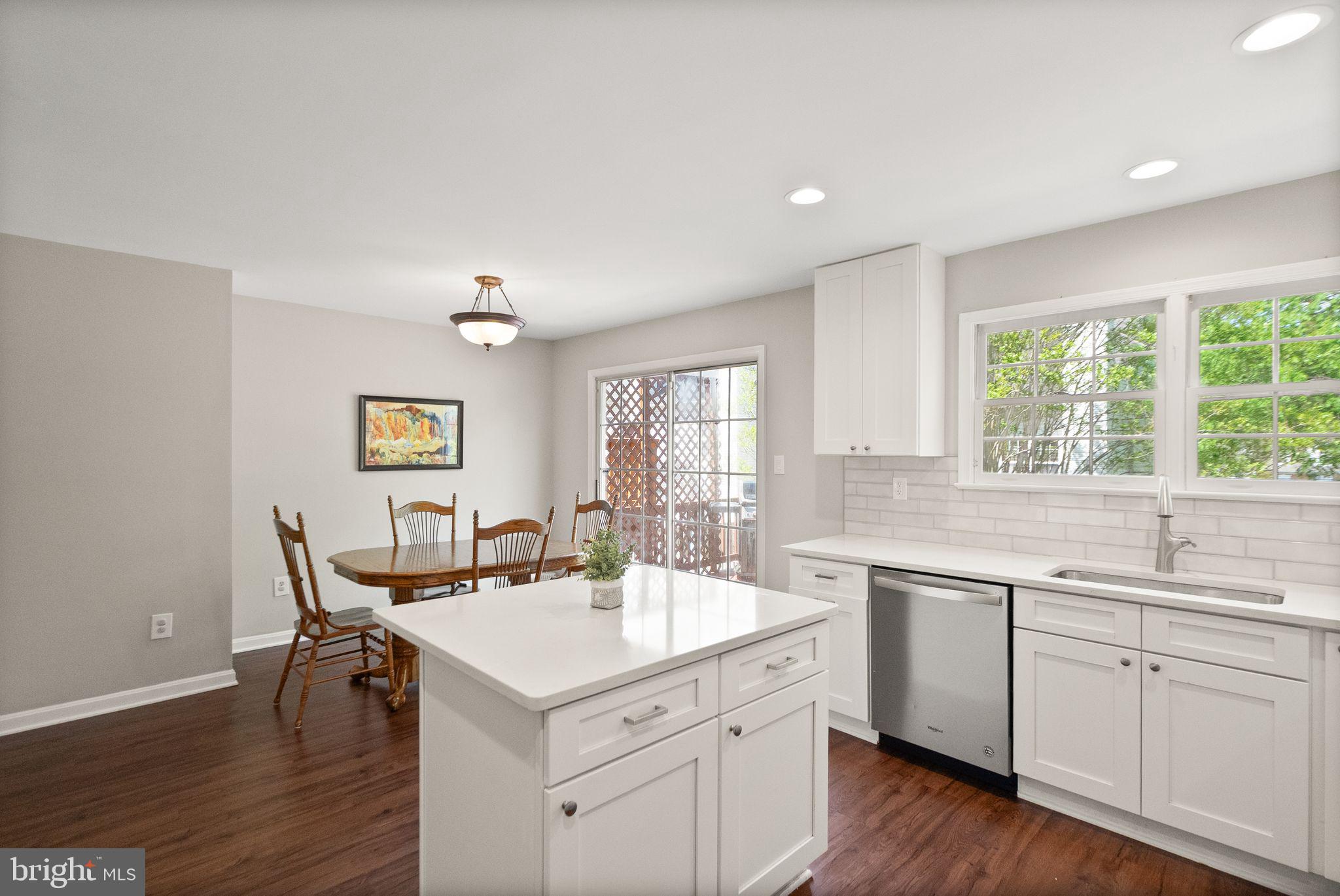 COMPTON VALLEY ESTATES - Residential