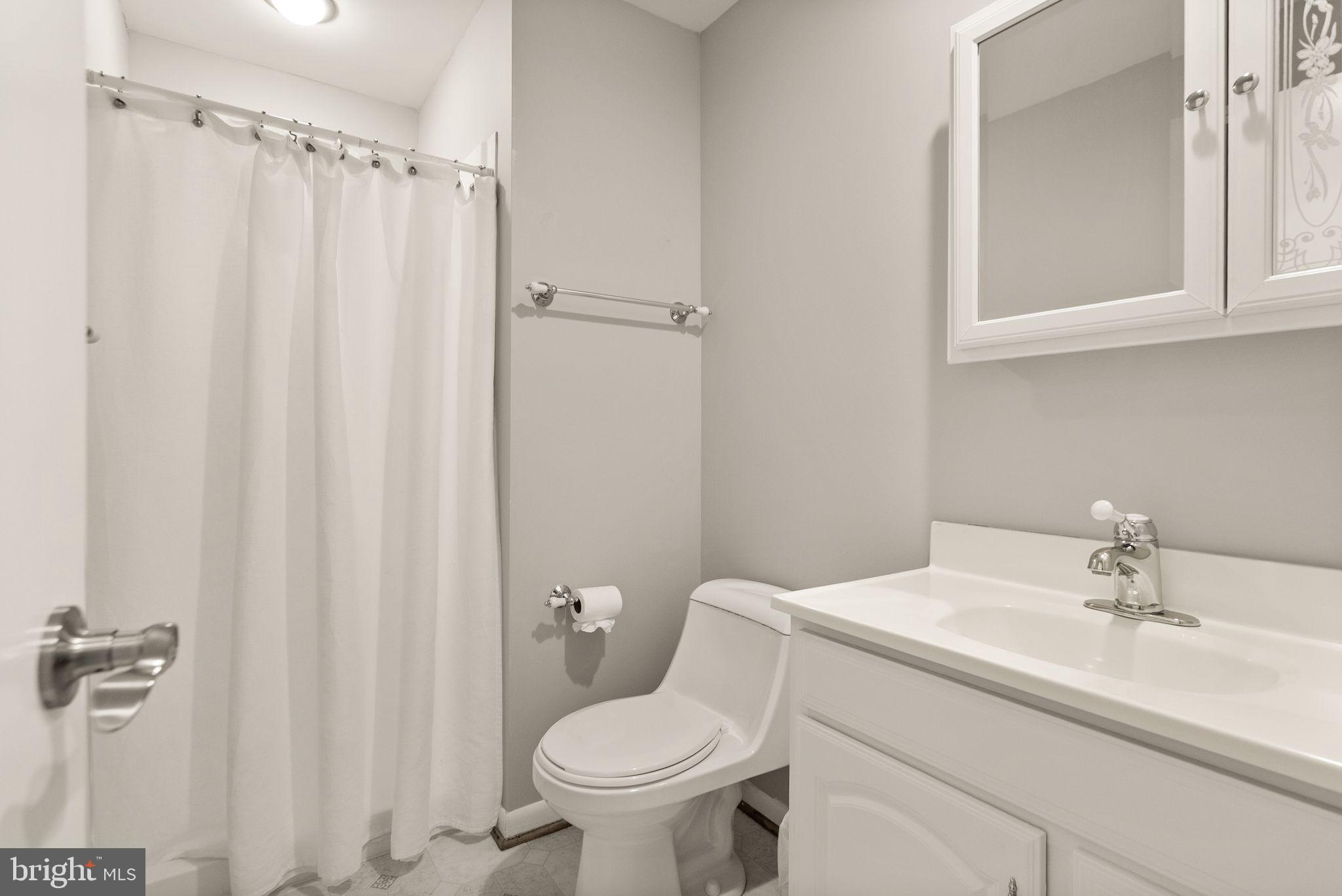 COMPTON VALLEY ESTATES - Residential