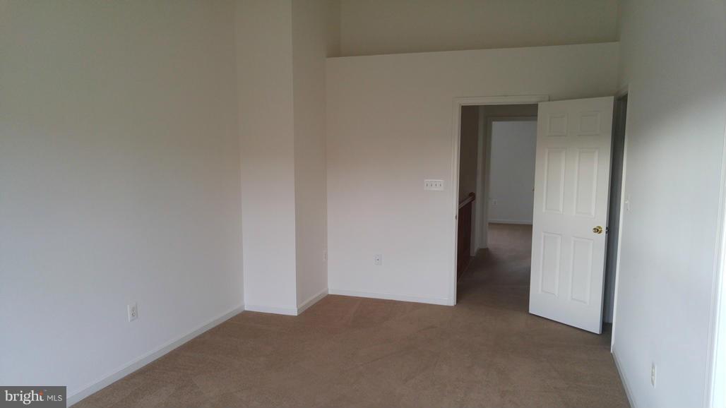 LAKE RIDGE CROSSING - Residential Lease