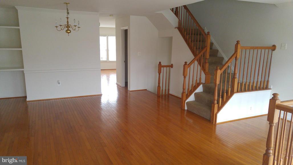 LAKE RIDGE CROSSING - Residential Lease