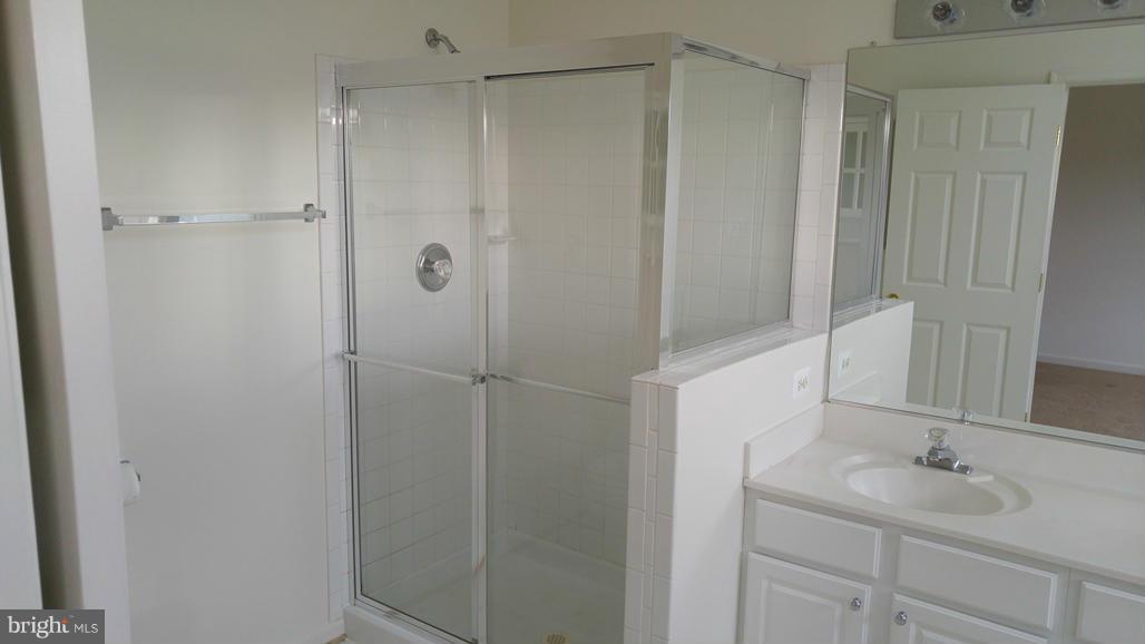 LAKE RIDGE CROSSING - Residential Lease