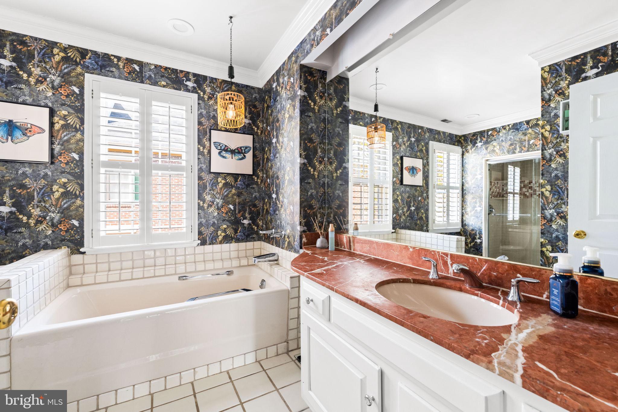 ARCH HALL - Residential