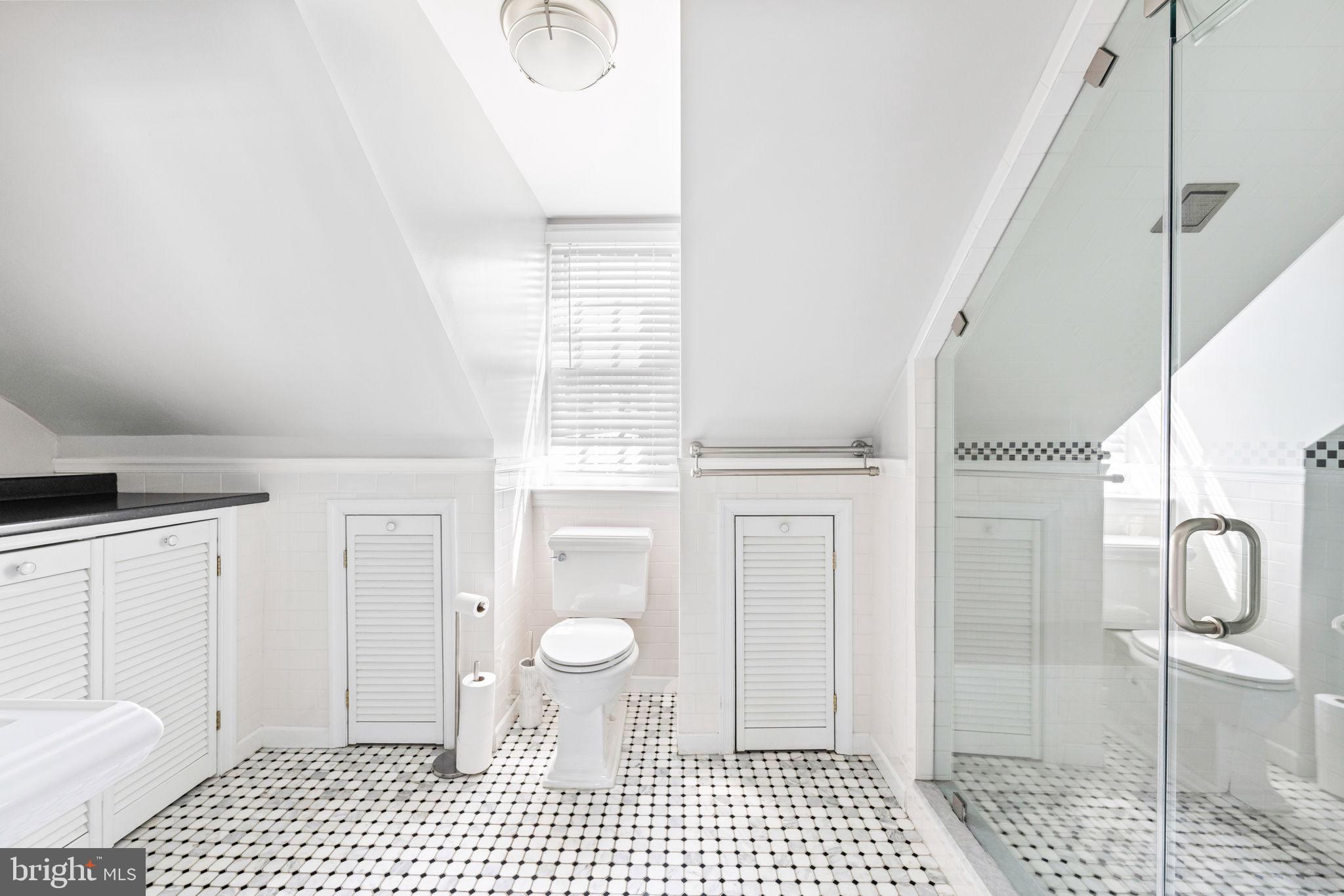 ARCH HALL - Residential