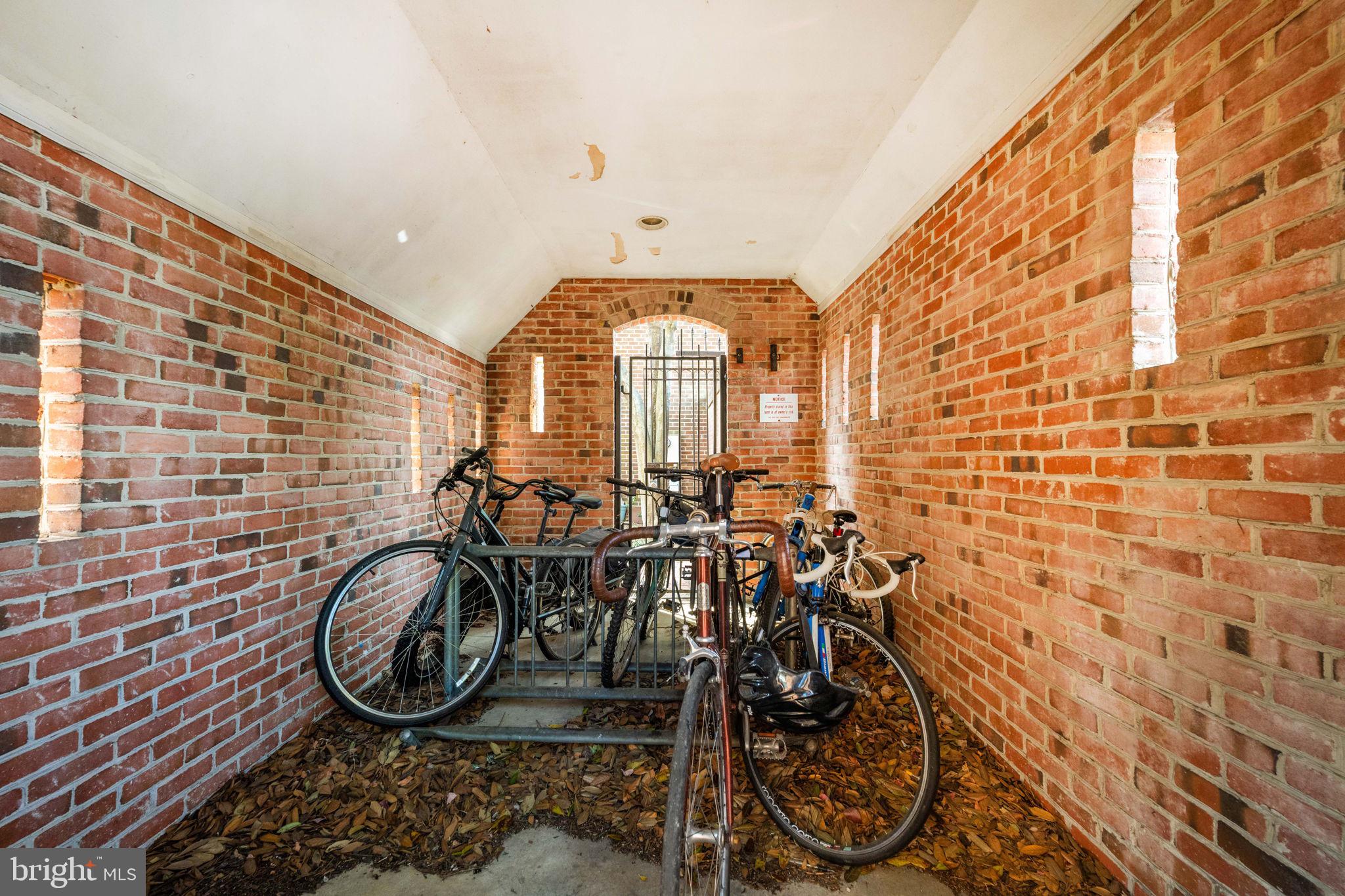 ARCH HALL - Residential