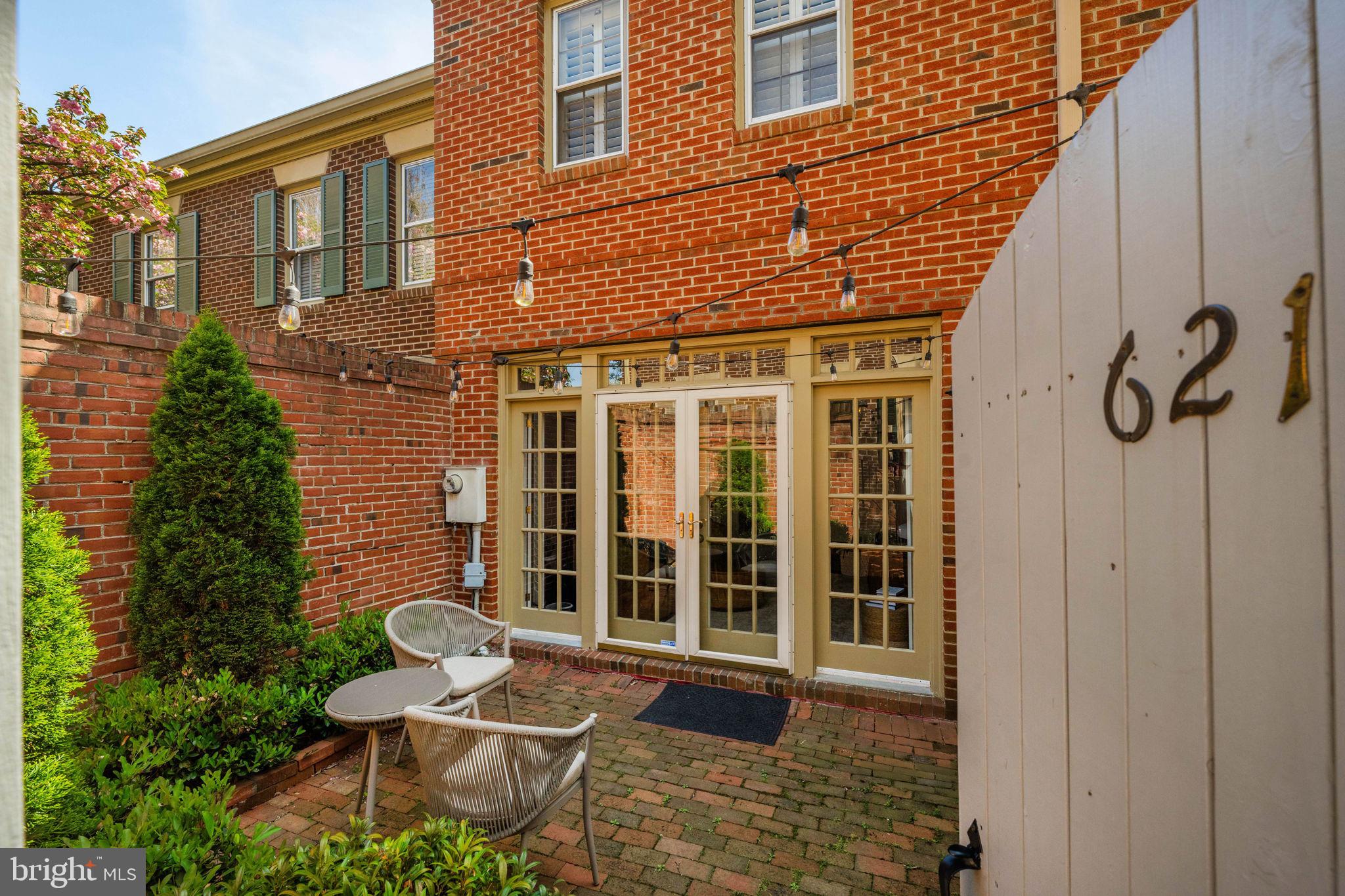 ARCH HALL - Residential