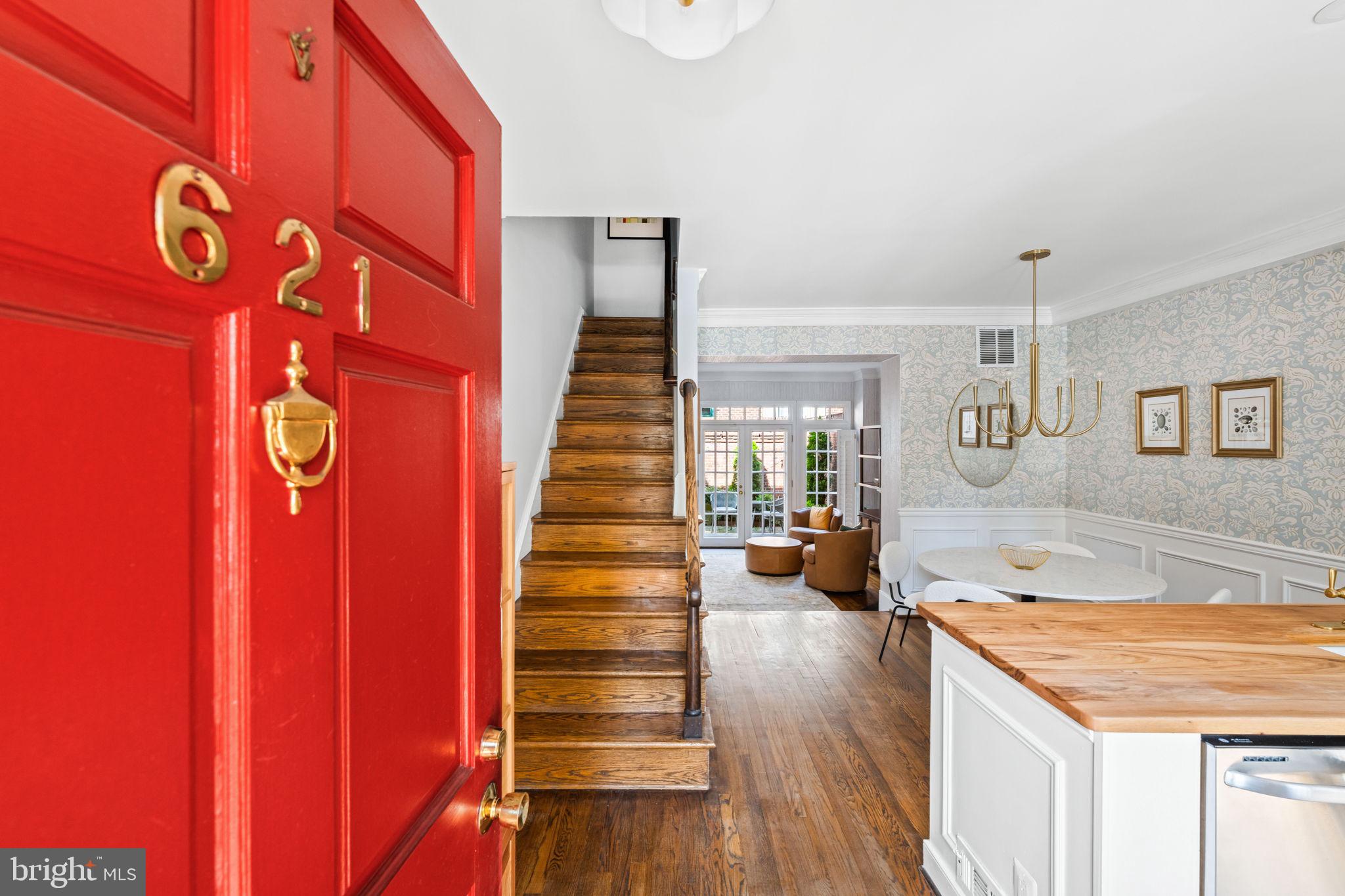 621 S COLUMBUS STREET