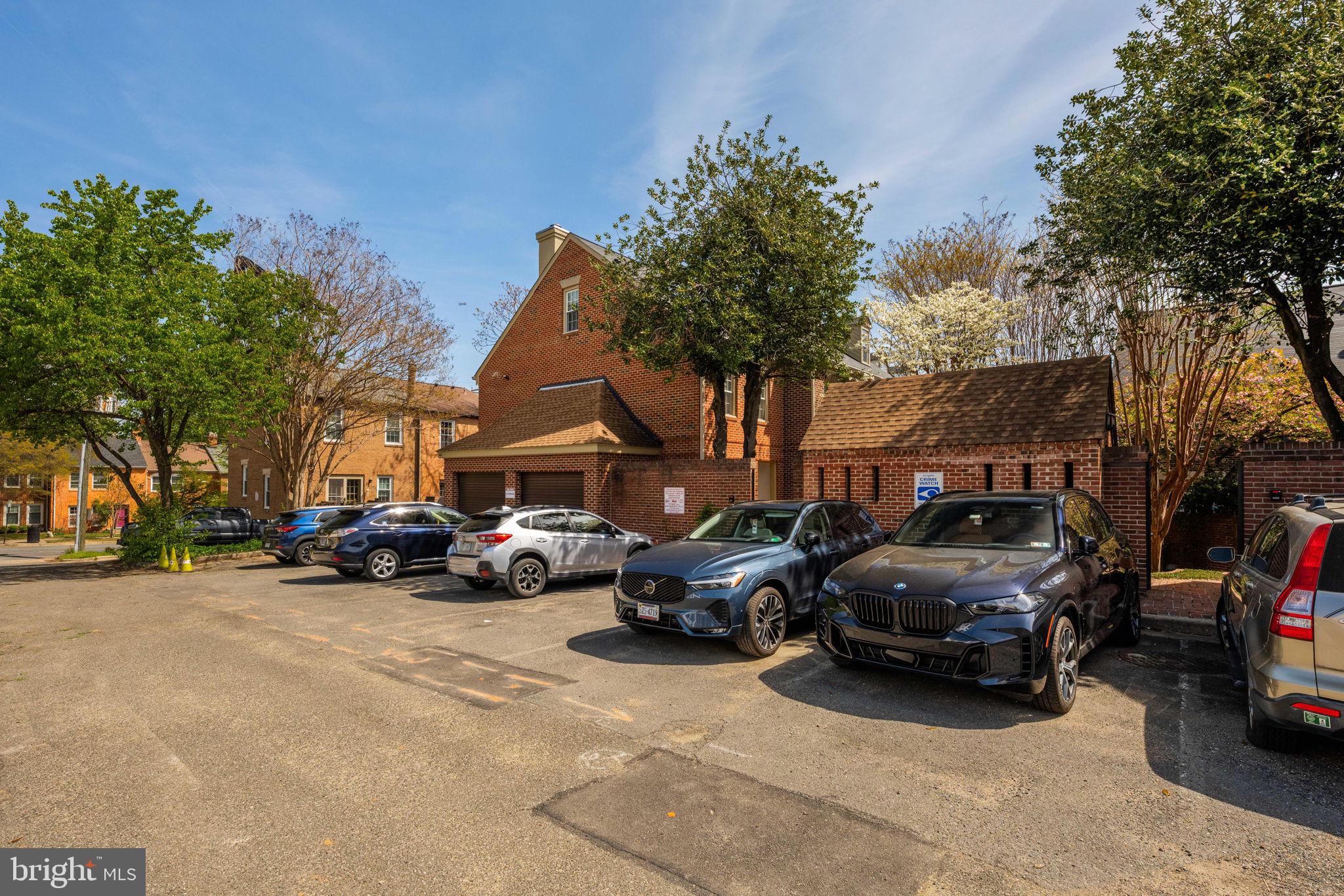 ARCH HALL - Residential