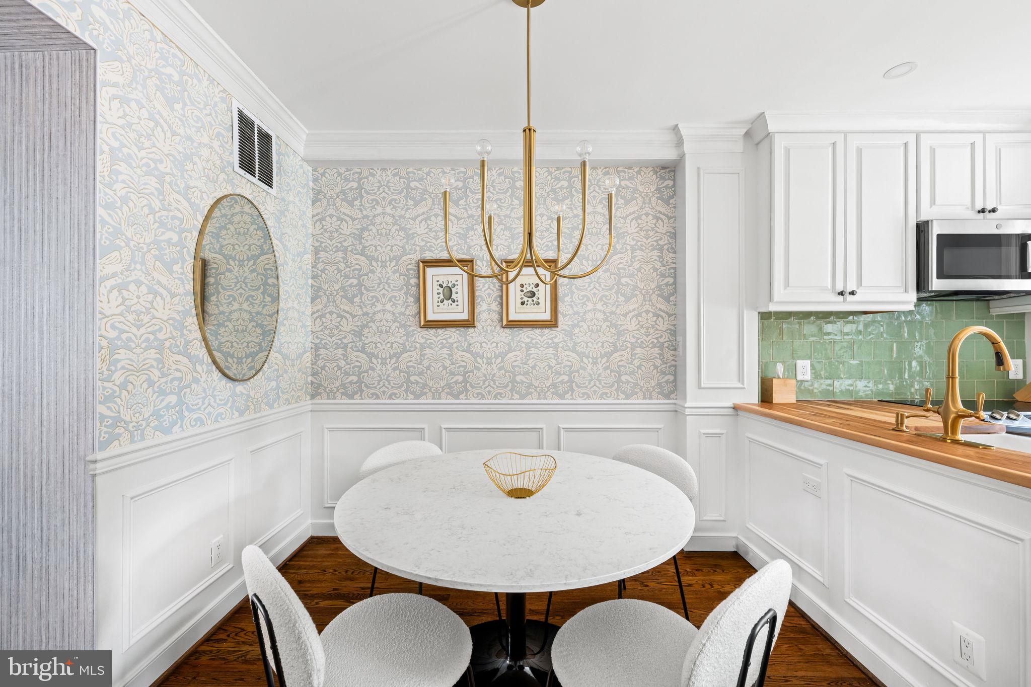 ARCH HALL - Residential