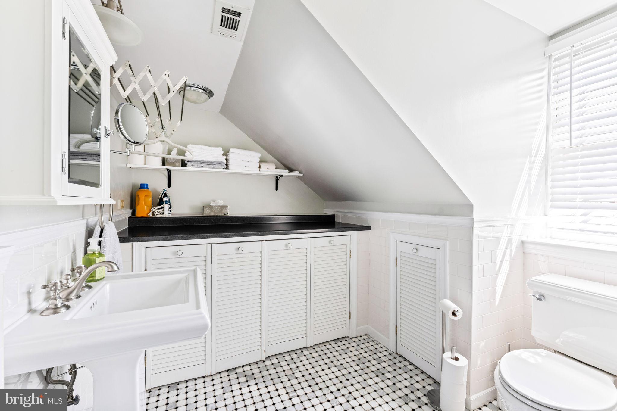 ARCH HALL - Residential