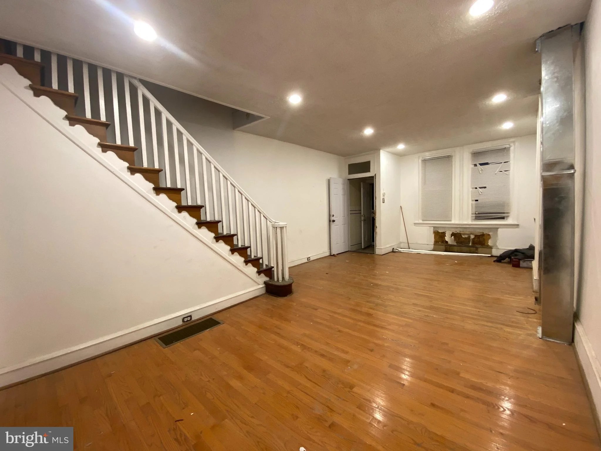 1715 S 17th Street, Philadelphia, PA 19145