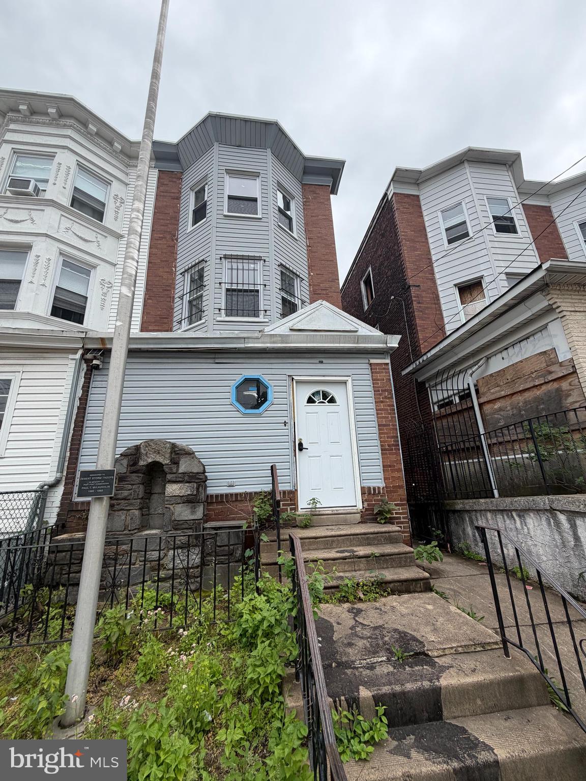 ELMWOOD PARK - Residential Income