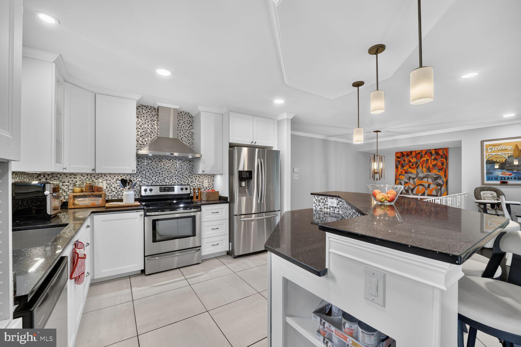 10906 LAKE ARBOR WAY