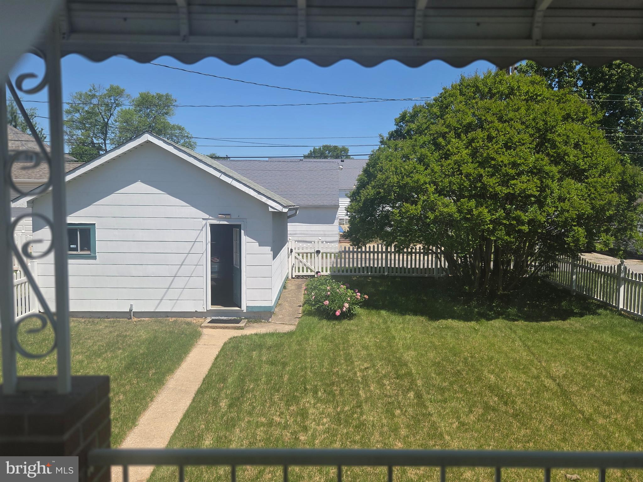 102 7TH AVENUE