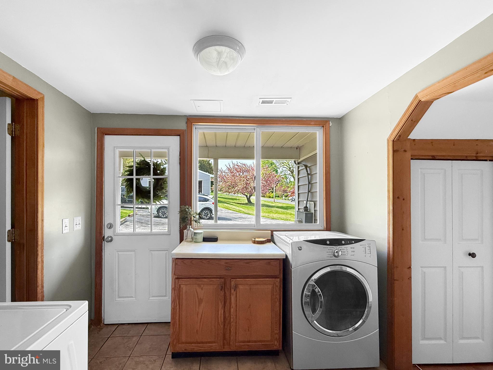 DAMASCUS OUTSIDE - Residential