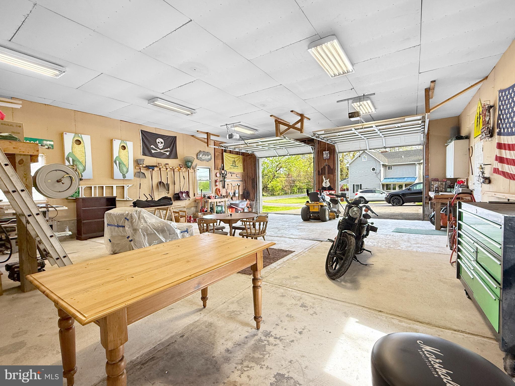 DAMASCUS OUTSIDE - Residential