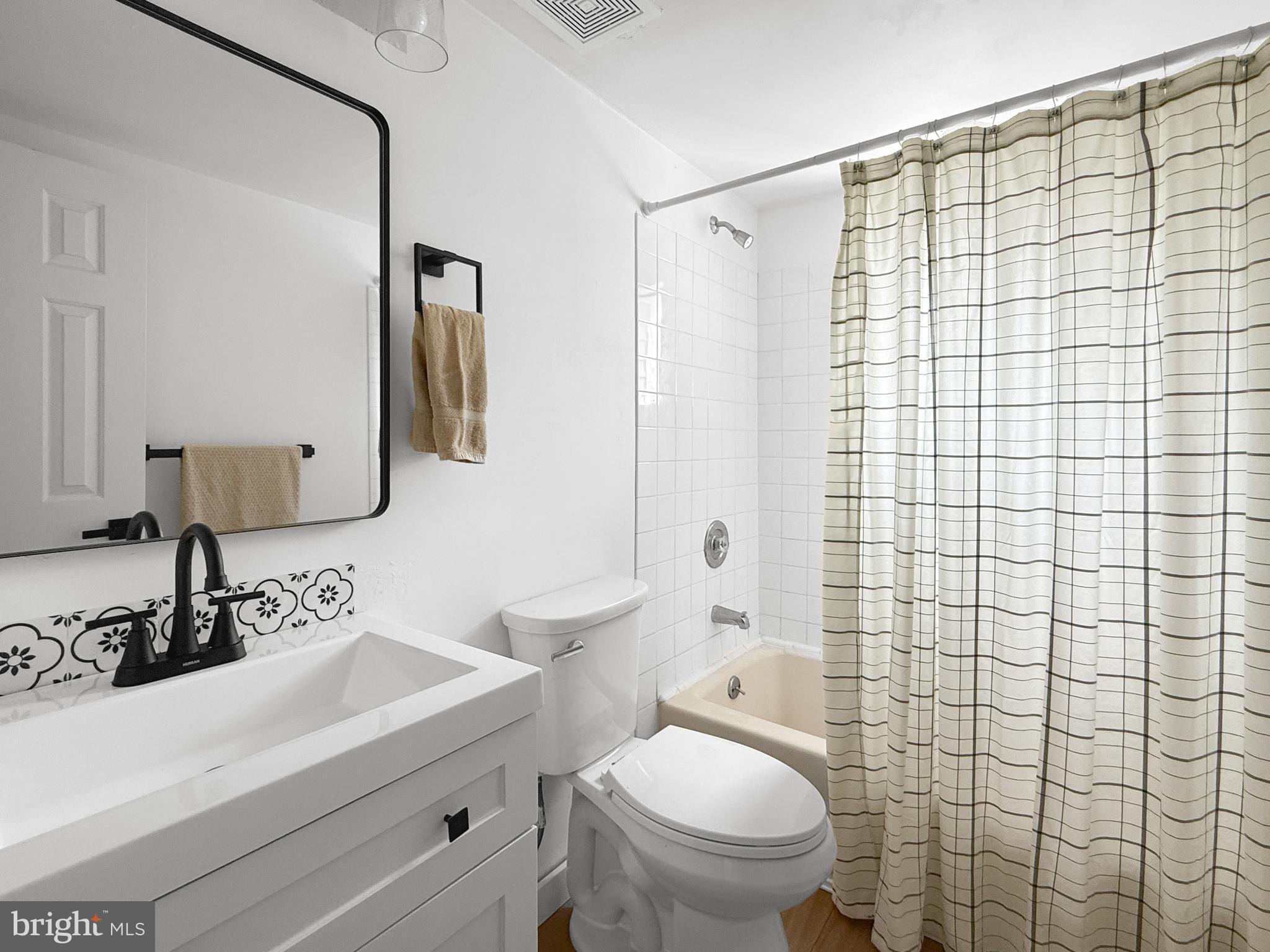 DAMASCUS OUTSIDE - Residential