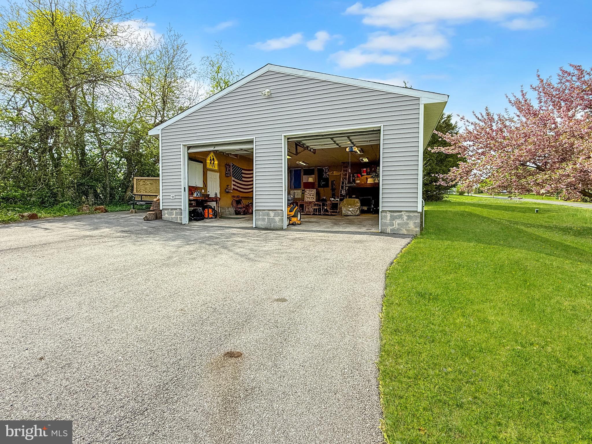 DAMASCUS OUTSIDE - Residential