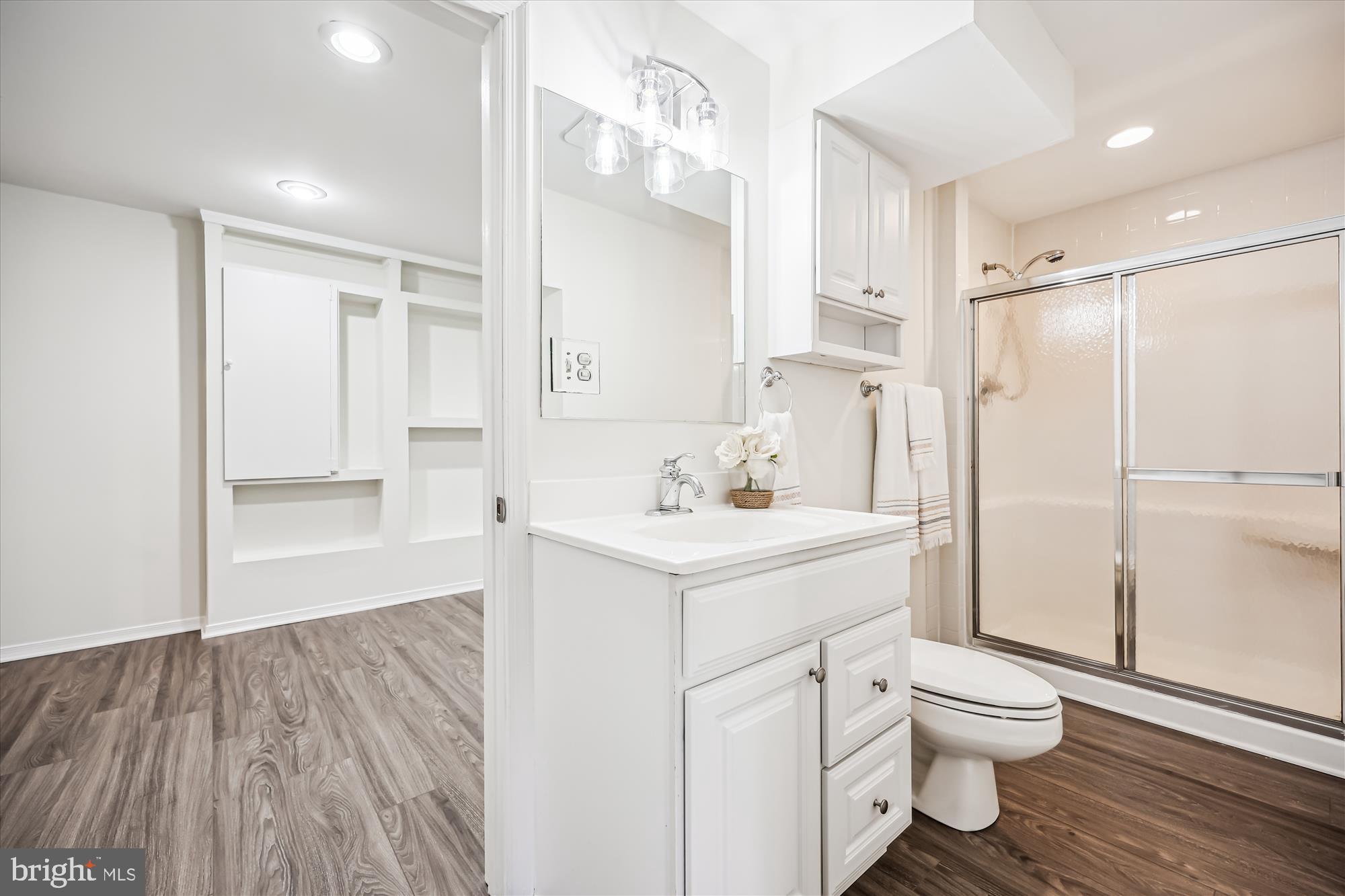 JAMES CREEK - Residential