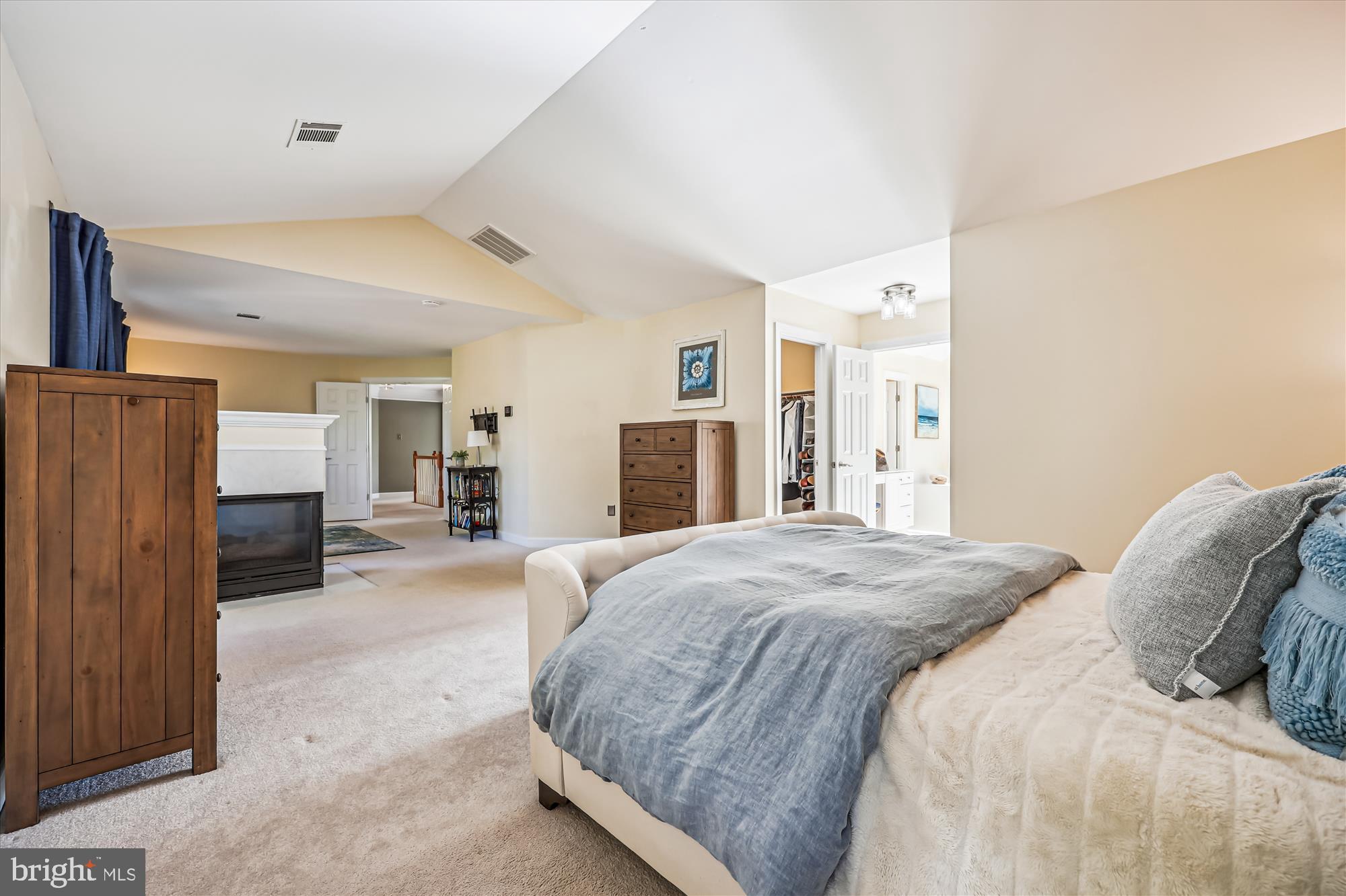 JAMES CREEK - Residential