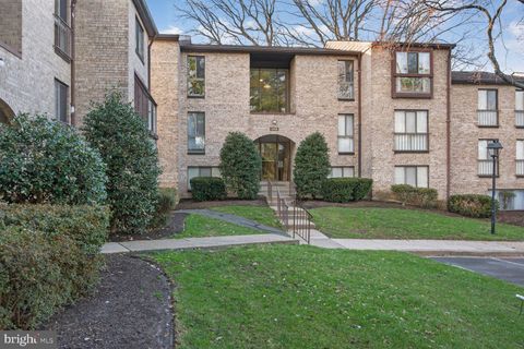 Photo of 2018 Colts Neck Road #10/11B, RESTON, VA 20191 (MLS # VAFX2295954)