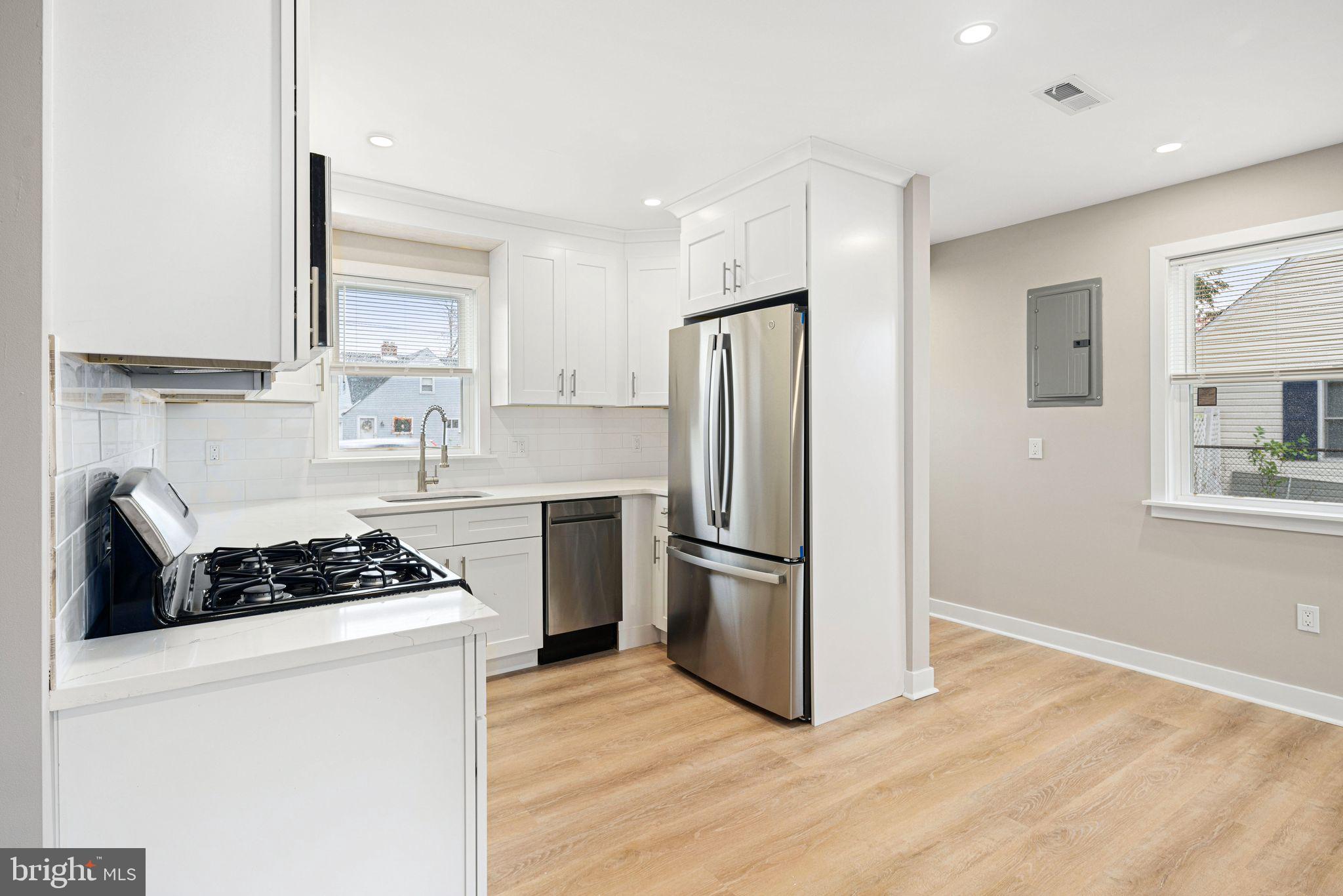 ACADEMY GARDENS - Residential