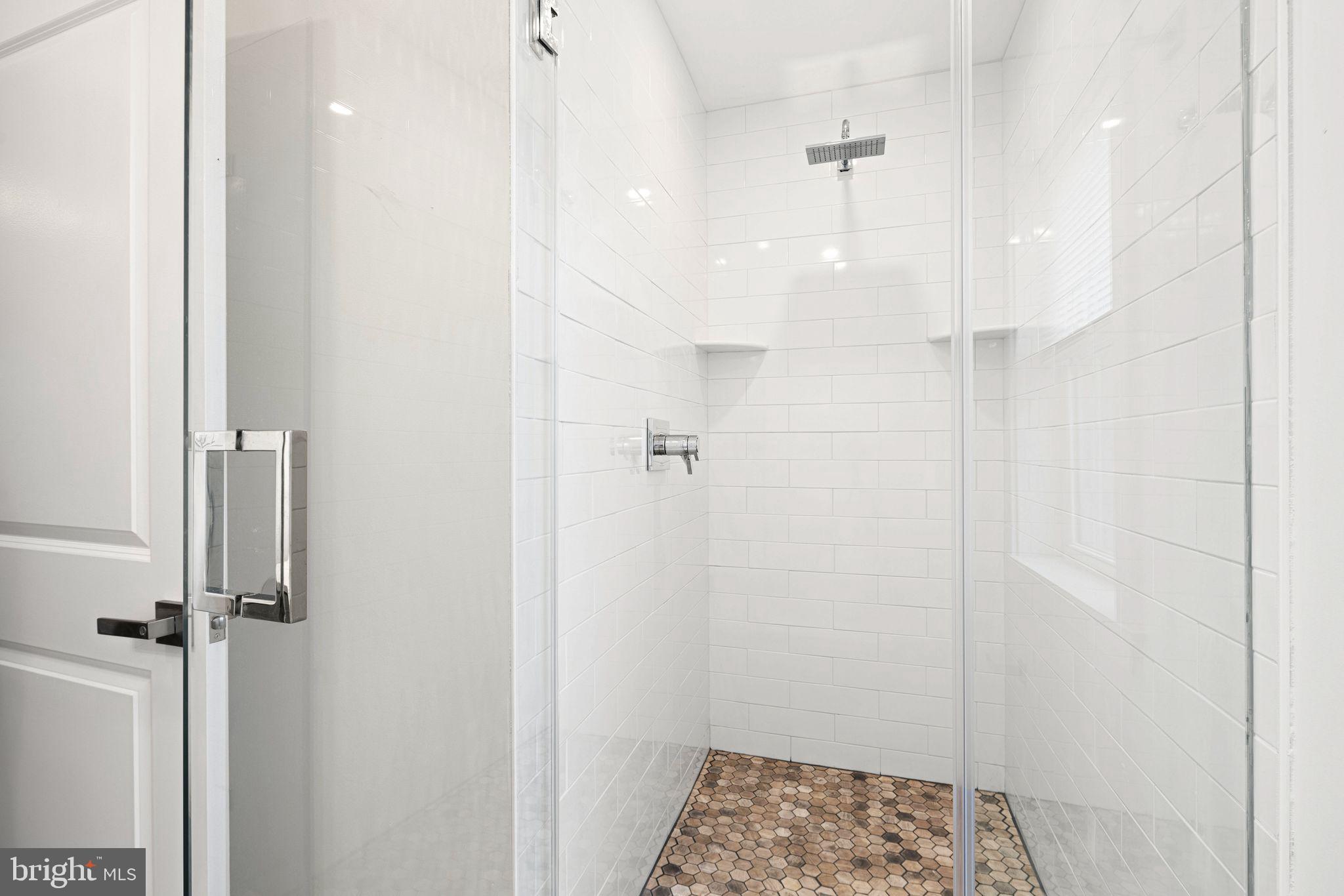 ACADEMY GARDENS - Residential