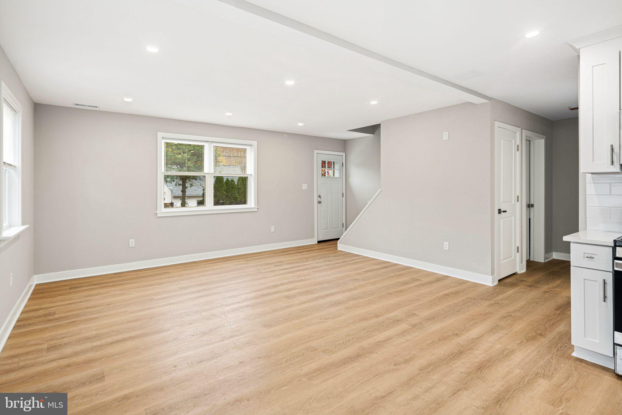 ACADEMY GARDENS - Residential