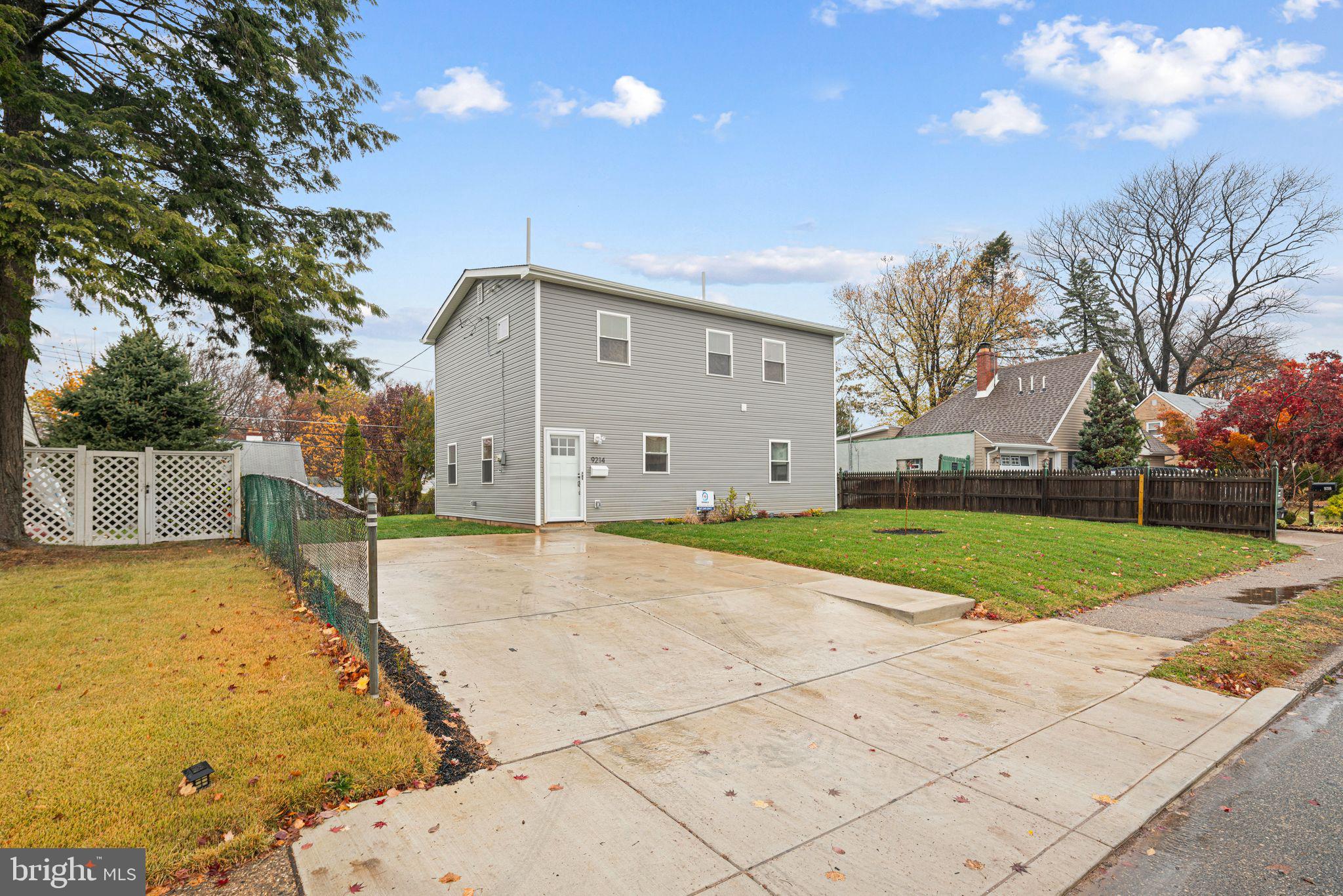 ACADEMY GARDENS - Residential