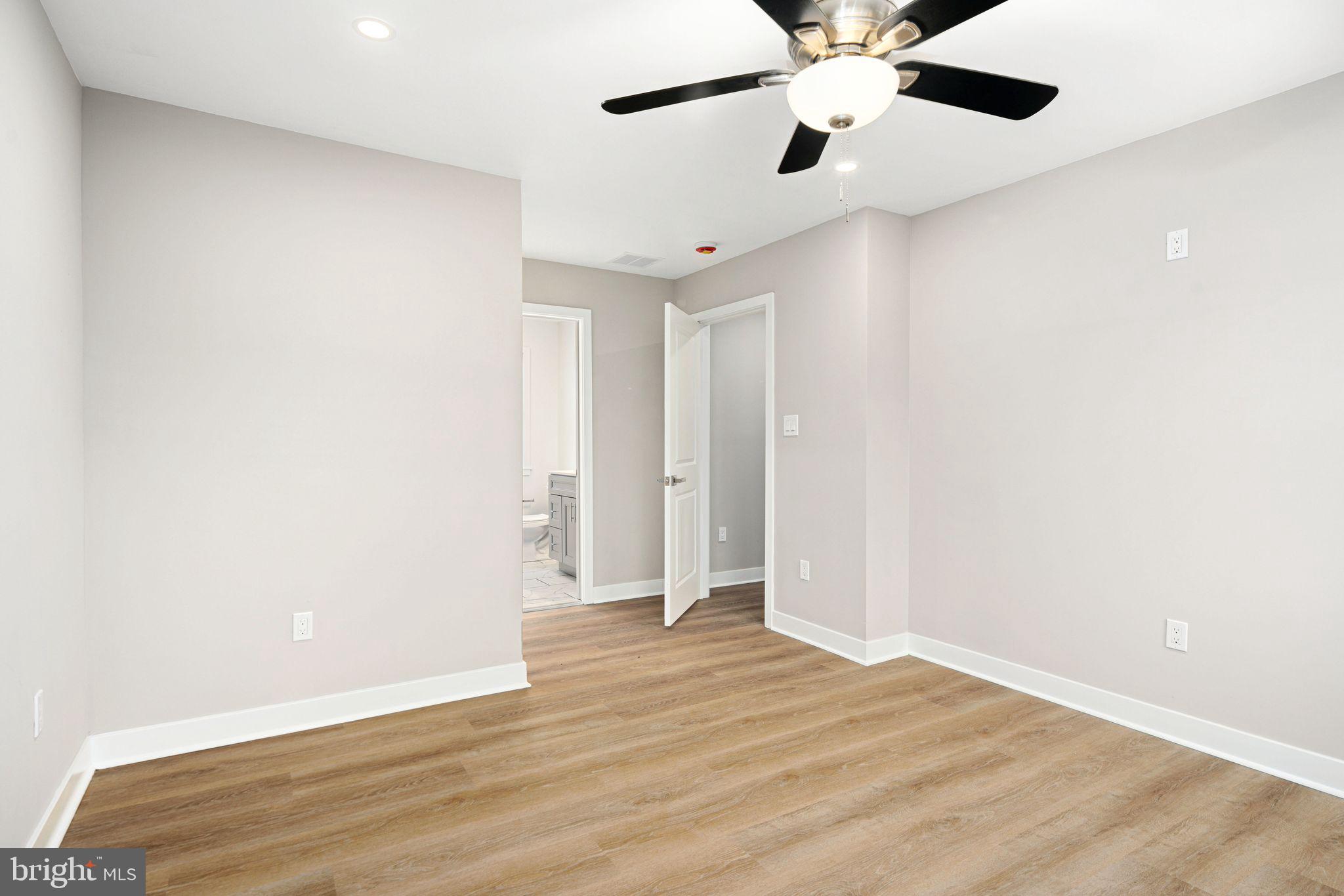 ACADEMY GARDENS - Residential