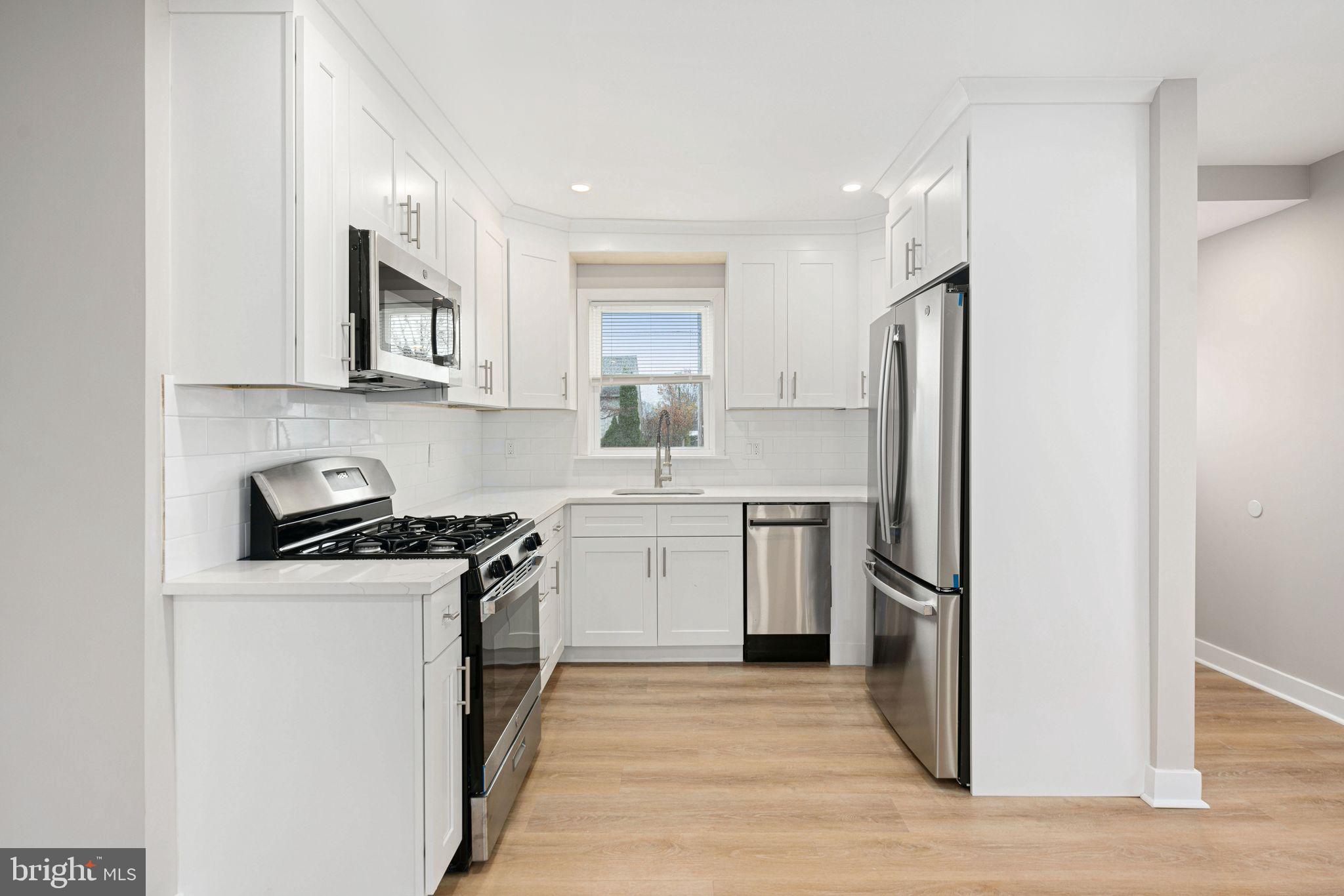 ACADEMY GARDENS - Residential