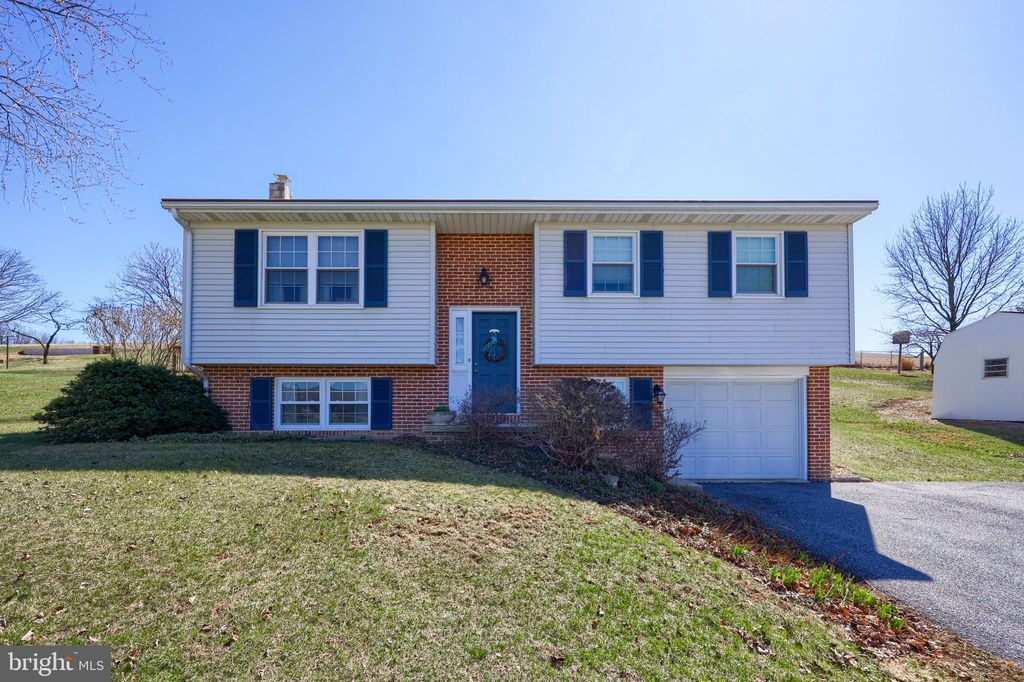 Photo of 310 Long Lane, LITITZ, PA 17543 (MLS # PALA2065474)