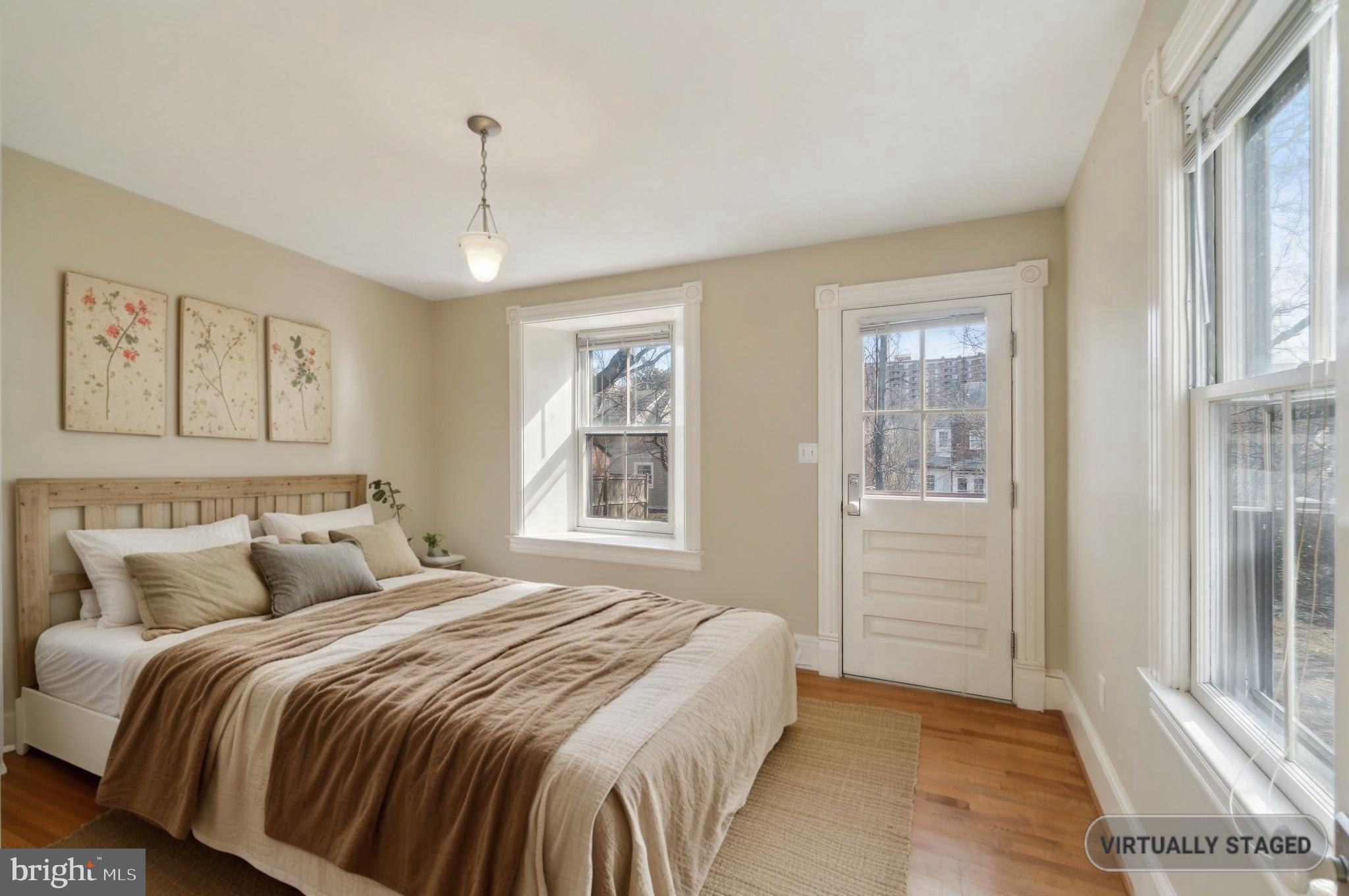 CLARENDON - Residential